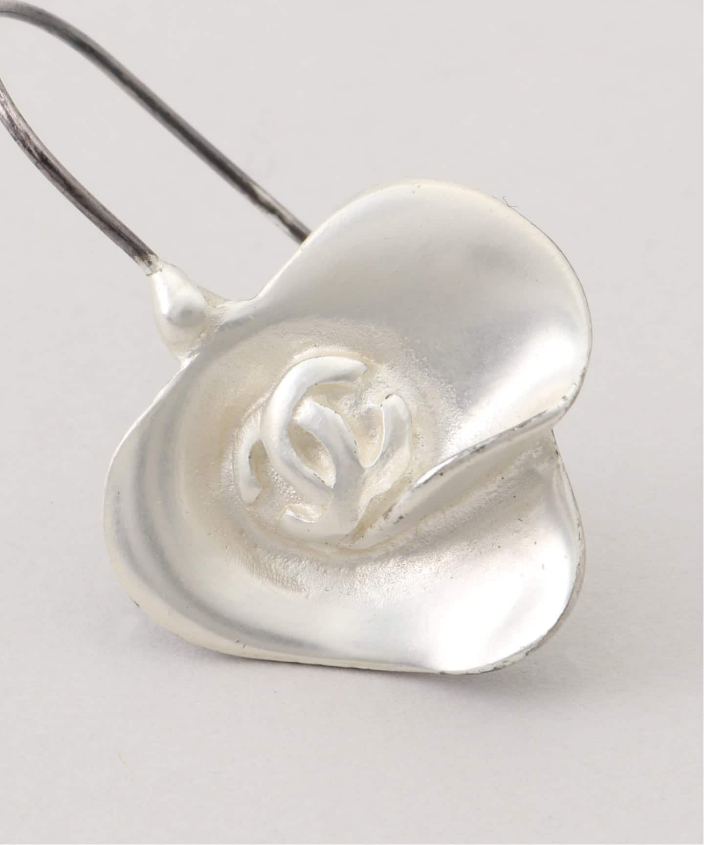 VINTAGE CHANEL/シャネル】 pierce logo flower(両耳)（ピアス（両耳用