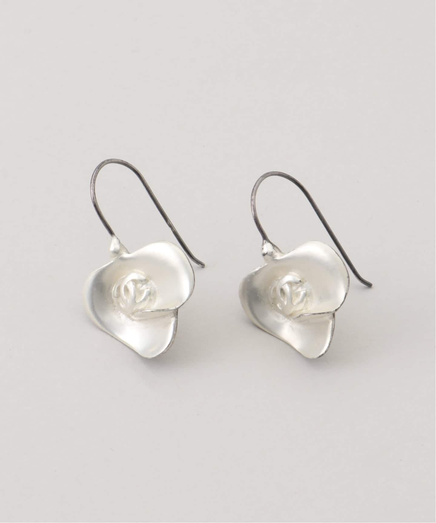 VINTAGE CHANEL/シャネル】 pierce logo flower(両耳)（ピアス（両耳用