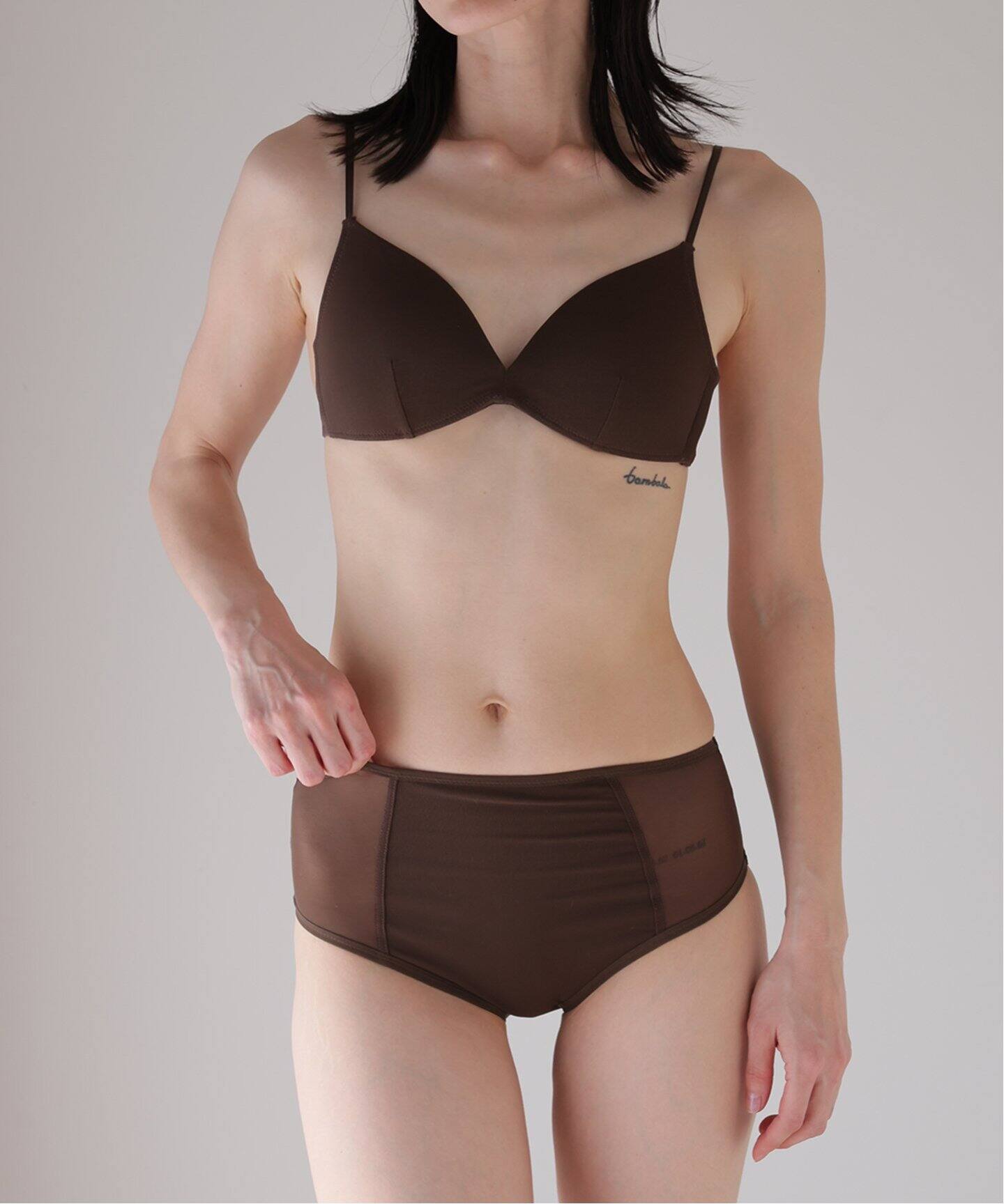 ESSENTIAL】ハイライズショーツ（ベージュ、ブラウン