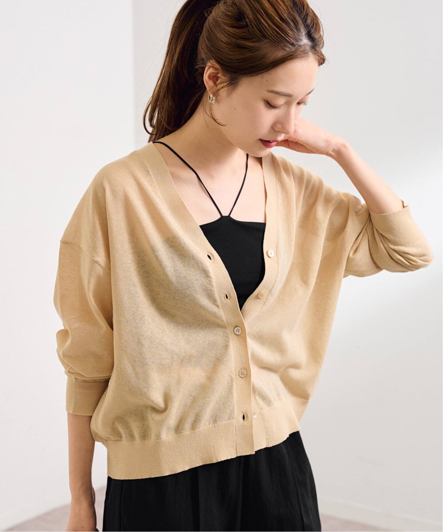 EMILY WEEK×FRAMeWORK Vラインクロップドブラキャミソール（カップ付き 
