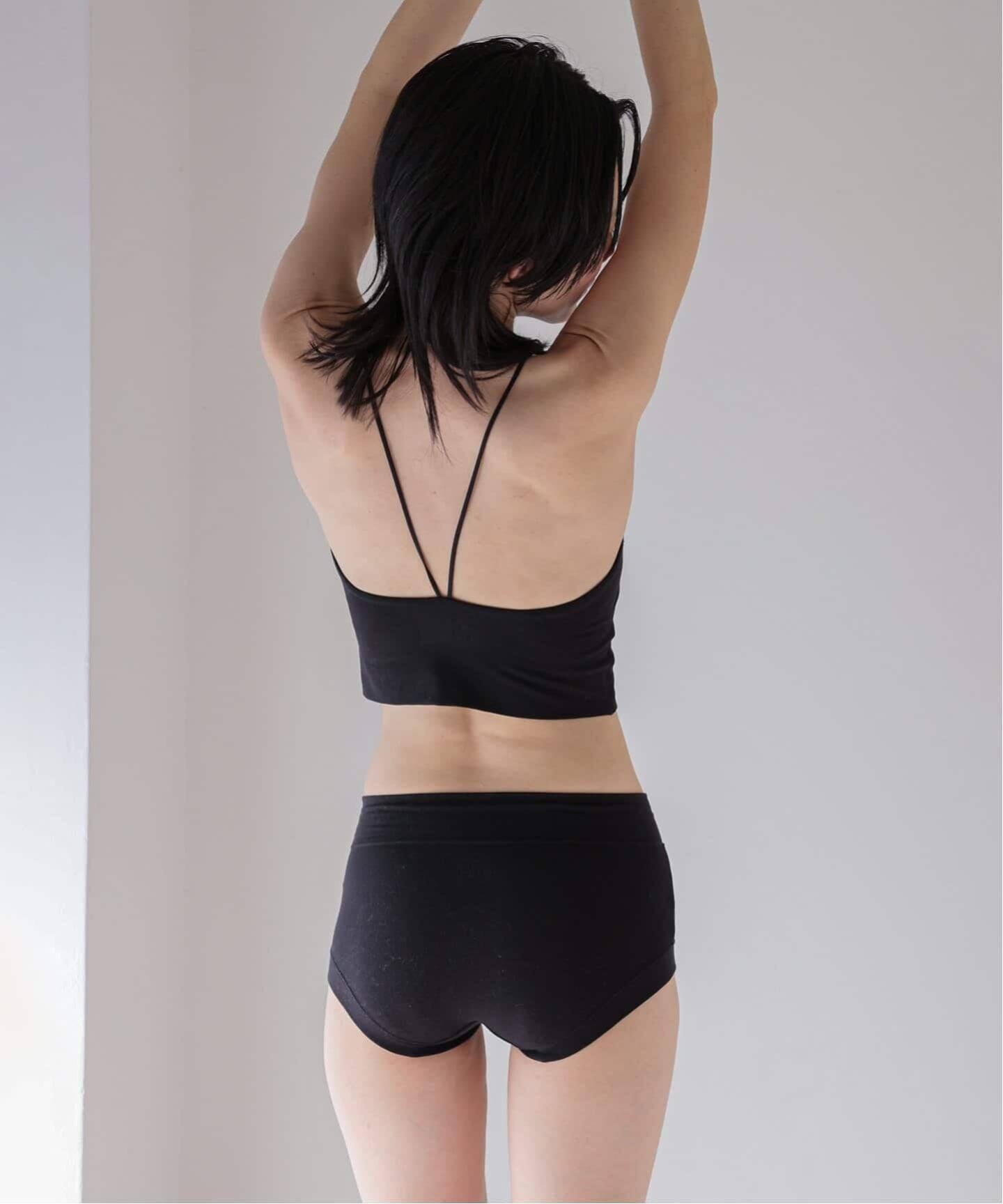 追加》リヨセルクロップド Vバックブラキャミソール（カップ付き