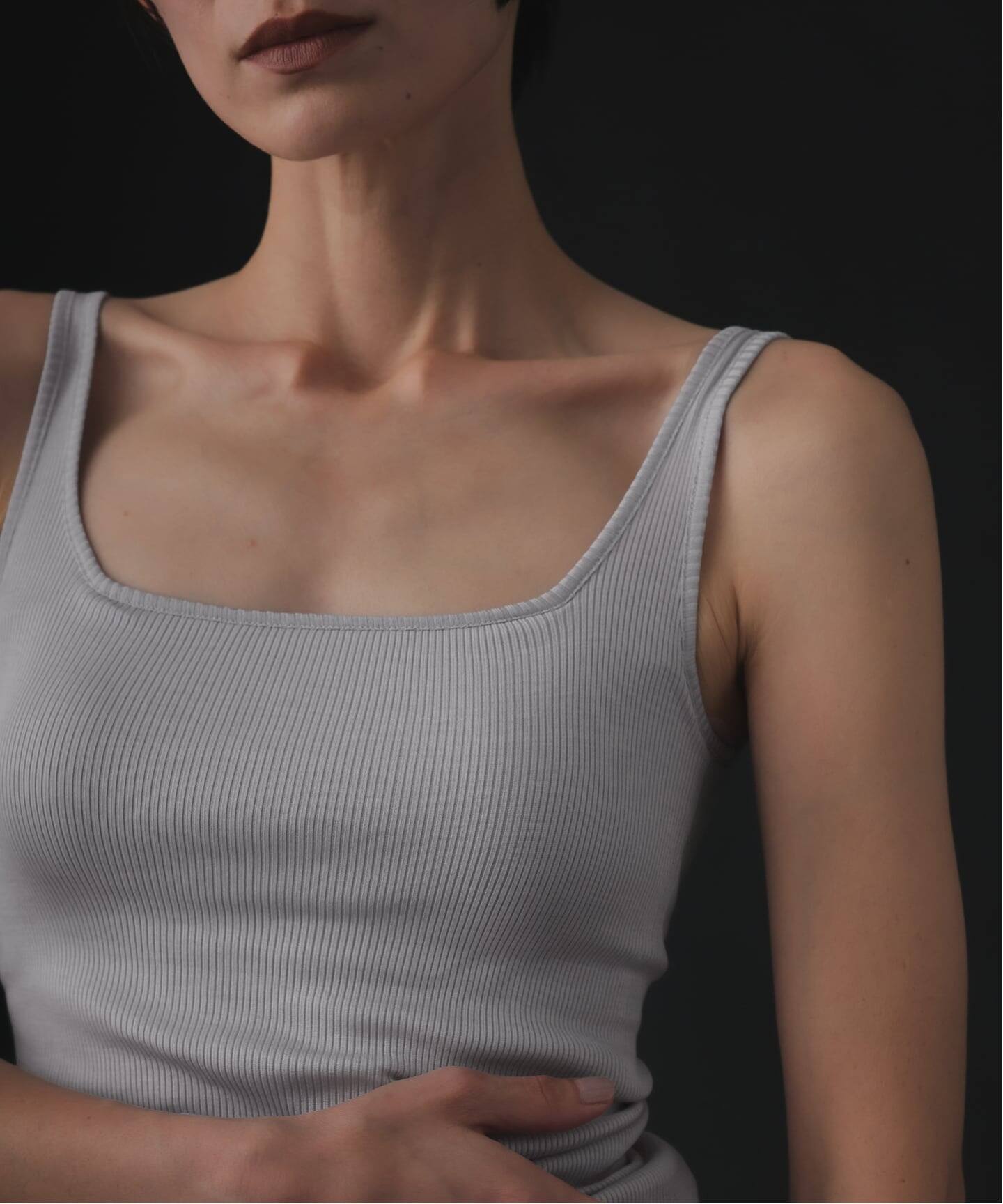 シルクテレコリブブラタンクトップ（カップ付きインナー）｜EMILY WEEK