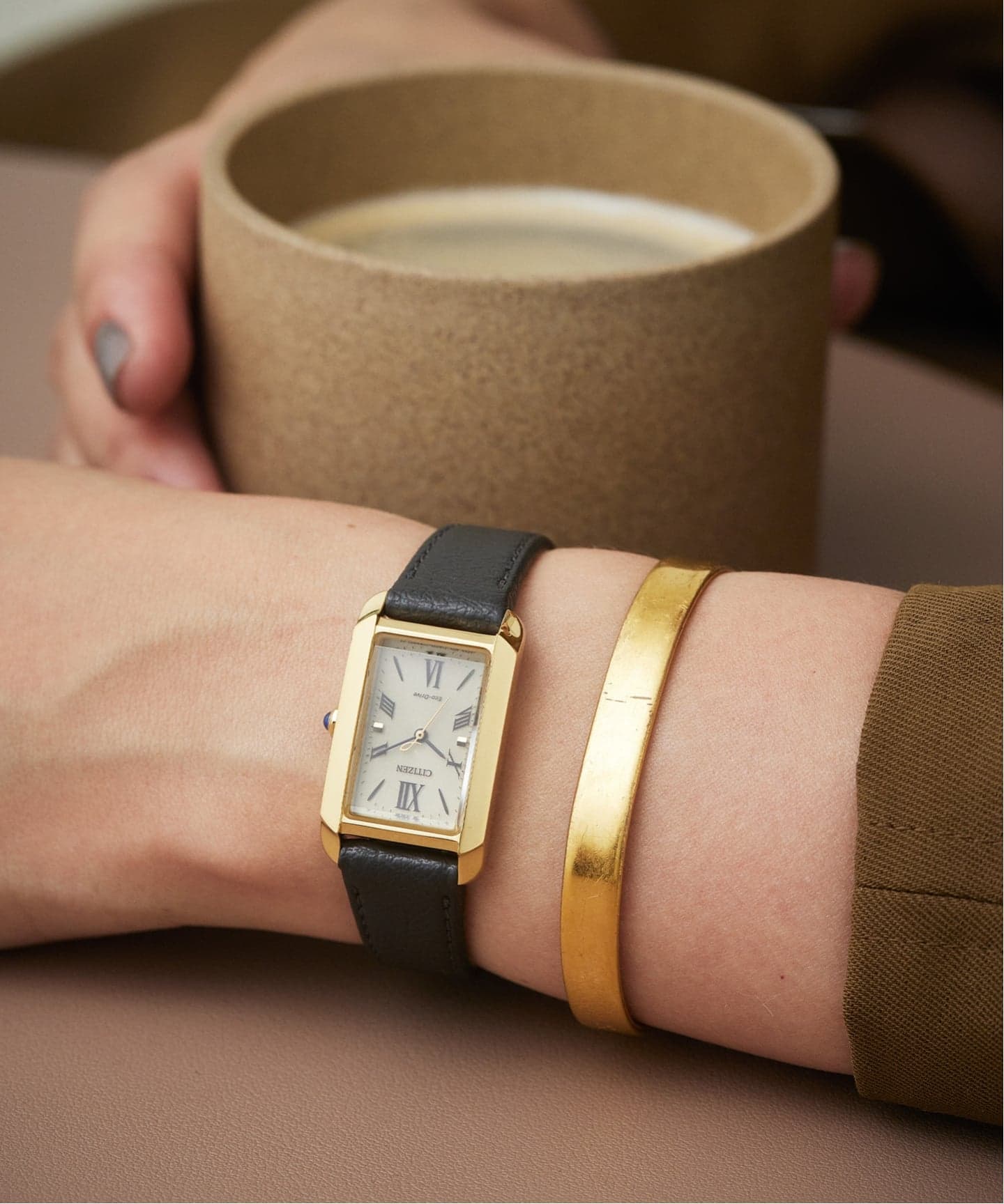 予約》CITIZEN L SQUARE Collection EW5622-09P Gold（新品）｜HIROB