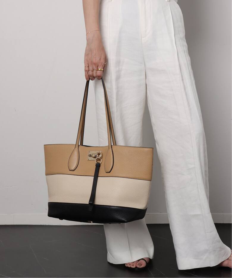 VINTAGE FERRAGAMO/フェラガモ】 Studio トートバッグ（トートバッグ 