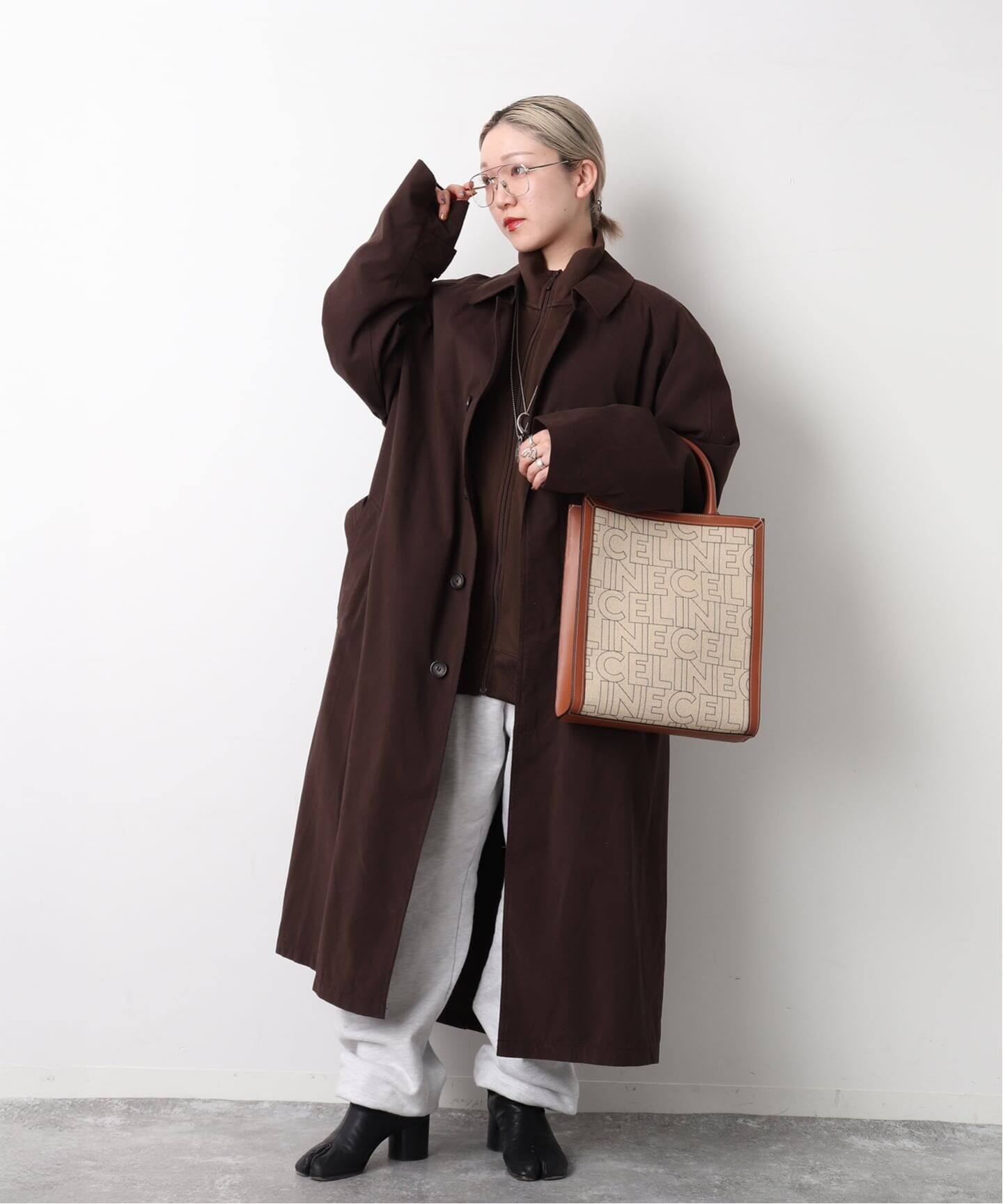 服*庫様 CELINE ケース ブラック/ブラウン CELINE/セリーヌ】Vertical cabas tote logo（トートバッグ