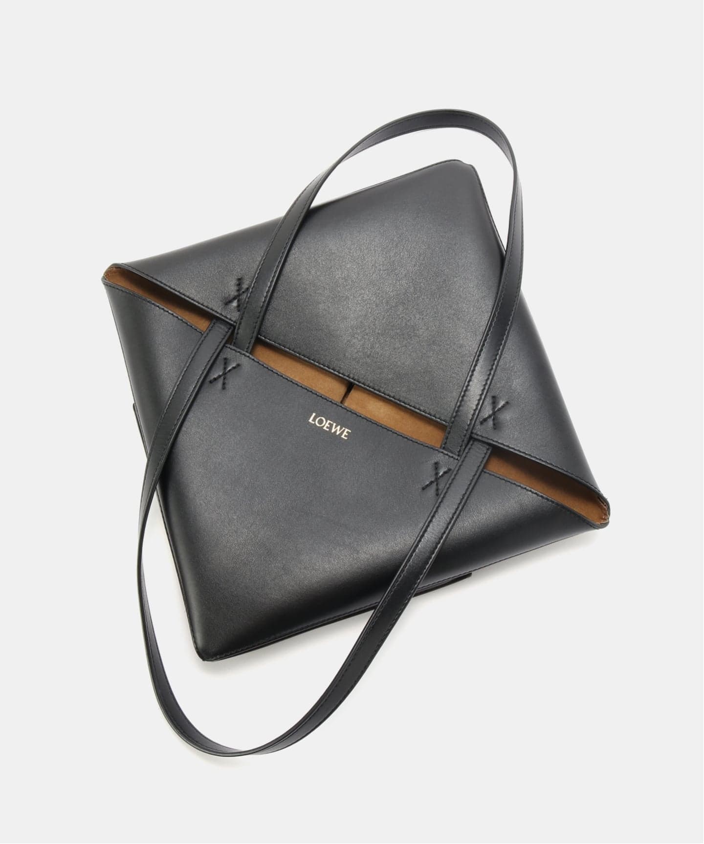 LOEWE ノート 【bom】 岡田将生や忽那汐里がヴィジュアルに、ロエベが新作バッグ