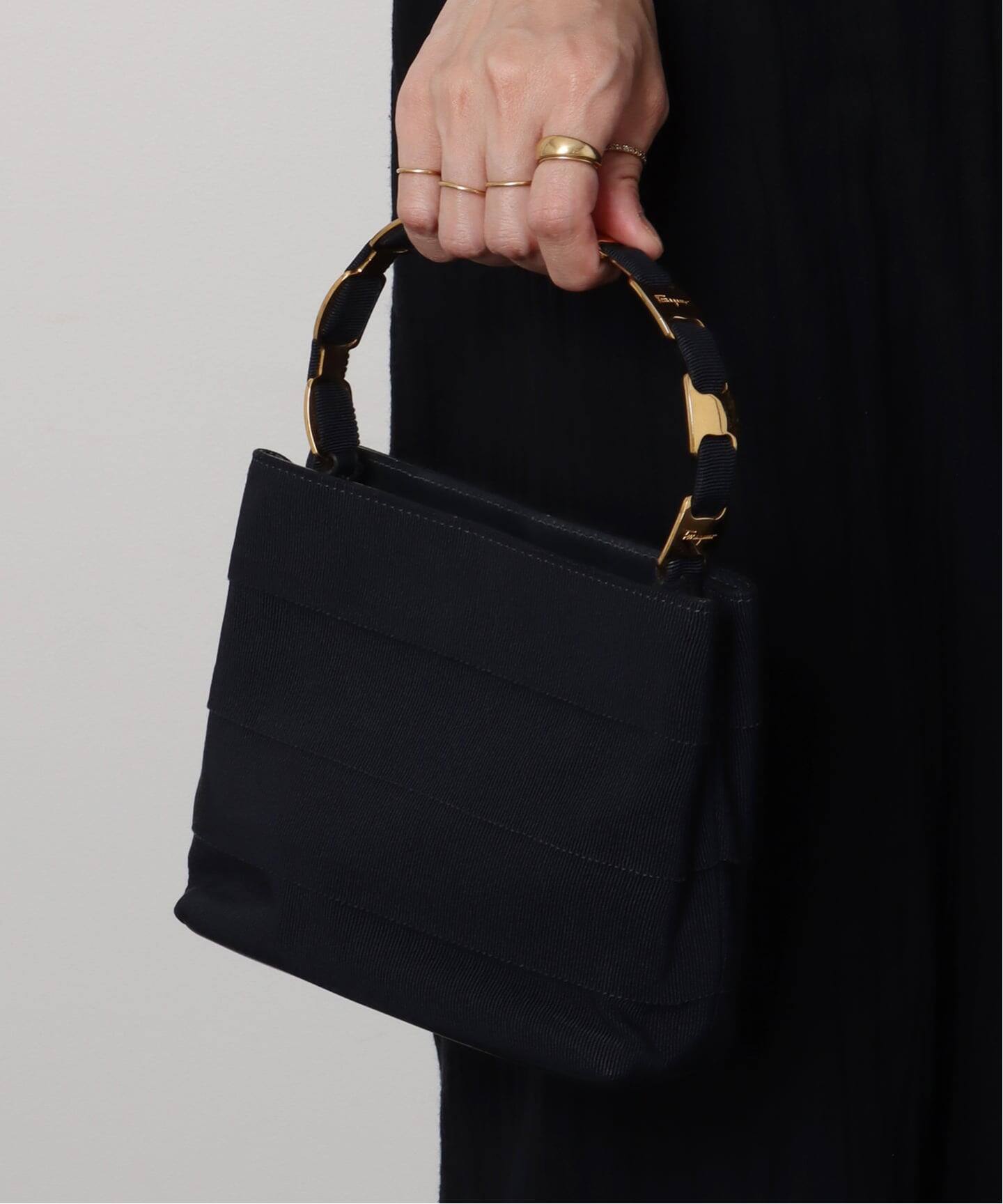 VINTAGE FERRAGAMO/フェラガモ】Vara ハンドバッグ（ハンドバッグ