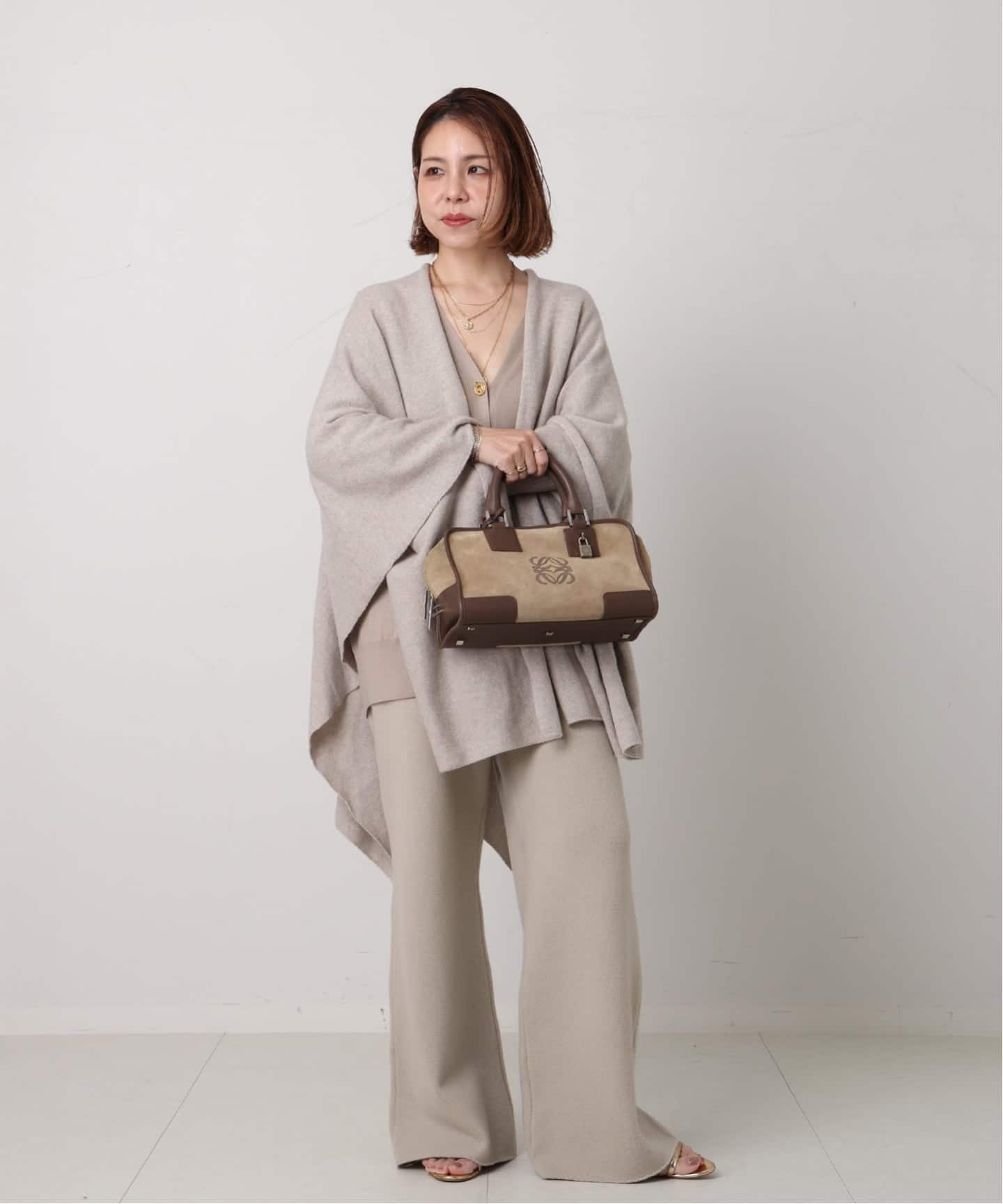 ロエベベージュと茶色のスエードハンドバッグ VINTAGE LOEWE/ロエベ】Amazona 28 suede（ハンドバッグ）｜DECOUVERTE