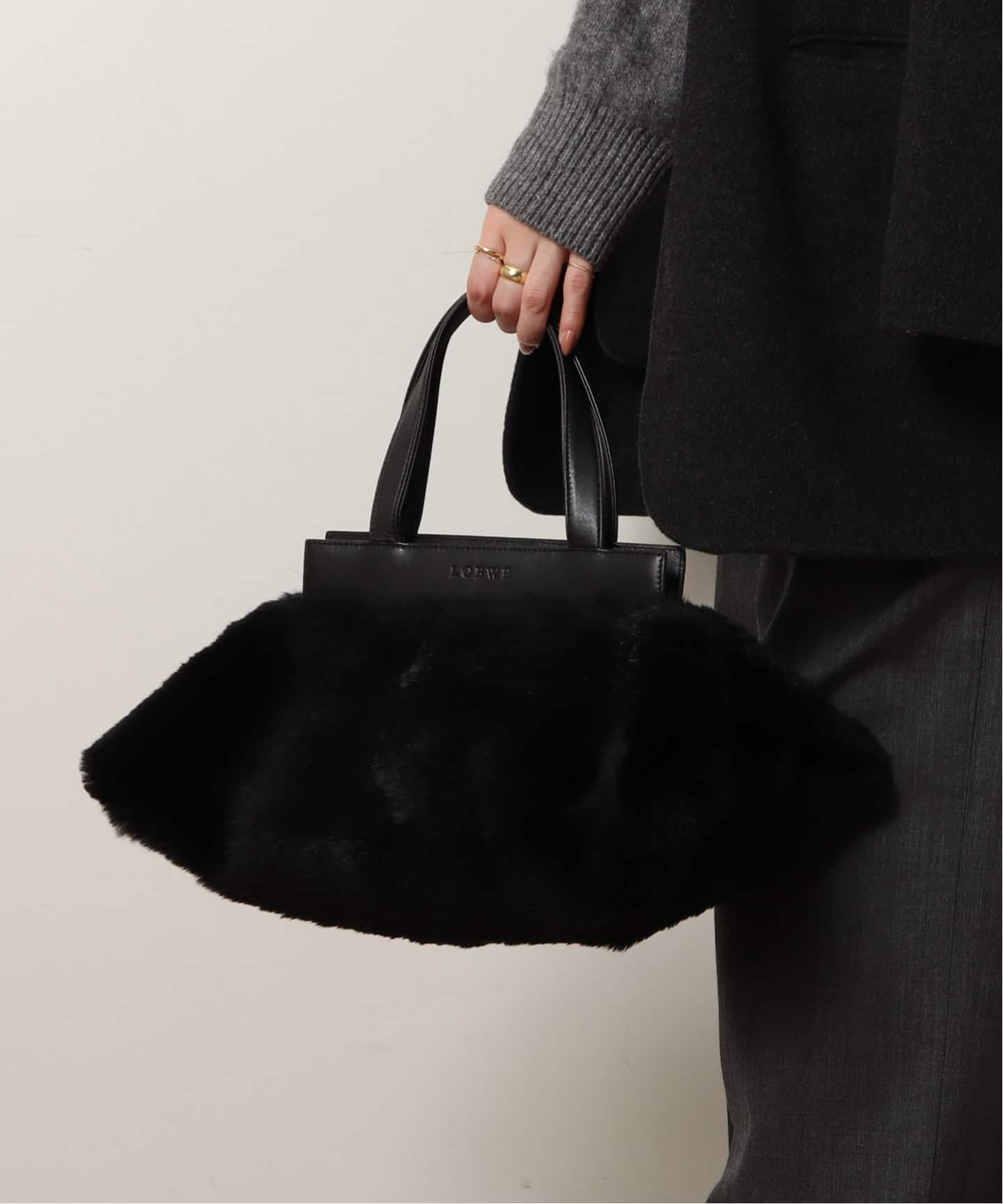 【LOEWE】ハンドバッグ ヴィンテージ 黒 フォーマル 楽天市場】【中古】LOEWE ロエベ ヴィンテージ レザー ハンドバッグ
