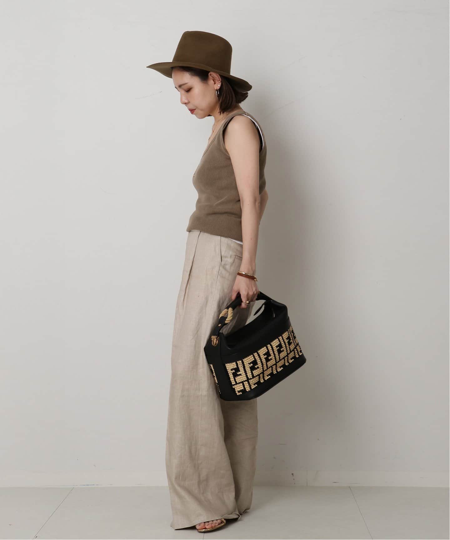 良品 FENDI フェンディ バッグ ズッカ バニティバッグ ビンテージ 人気 VINTAGE FENDI/フェンディ】 Zucca バニティバッグ raffia
