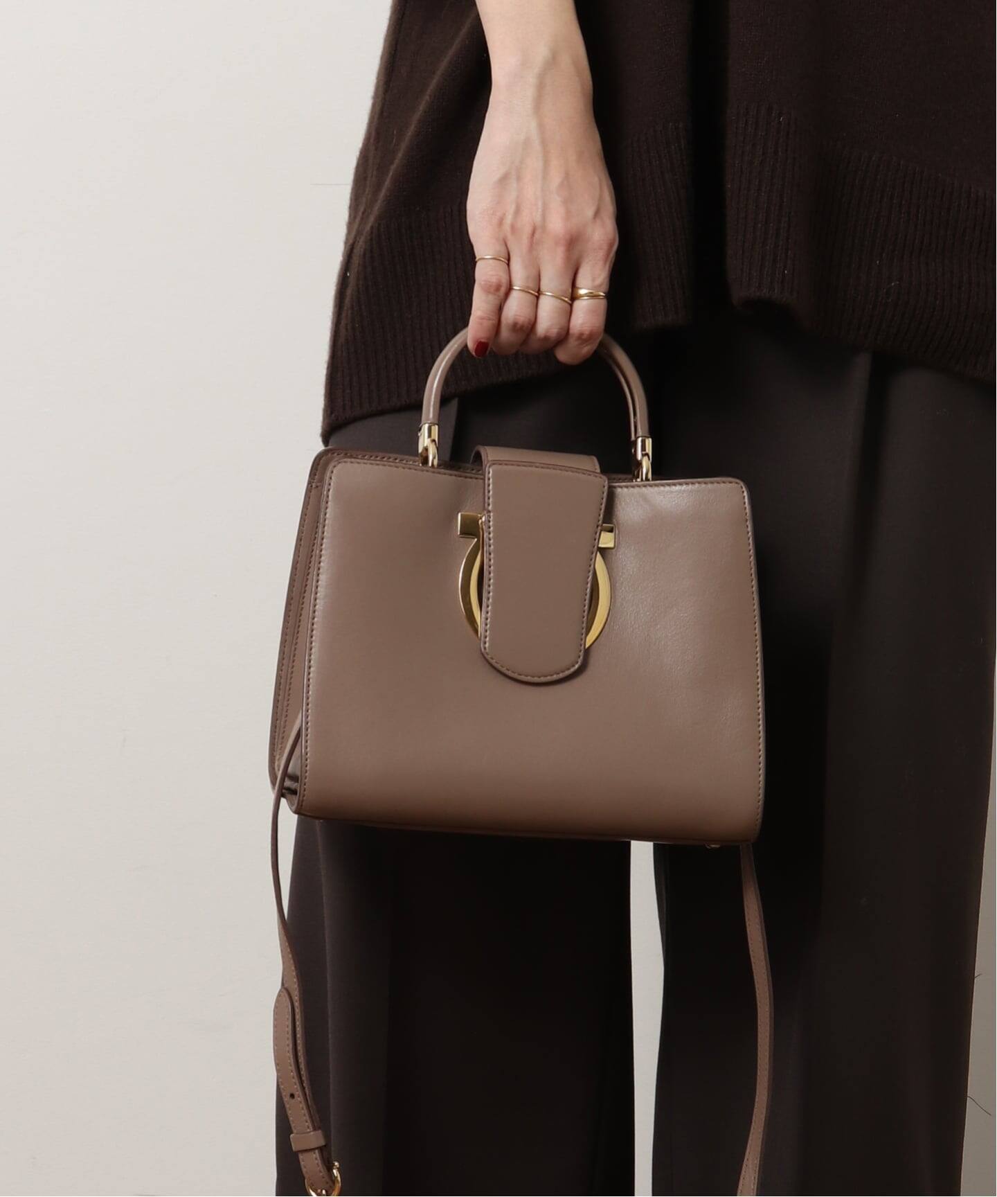 VINTAGE FERRAGAMO/フェラガモ】Gancini 2wayバッグ（ハンドバッグ 