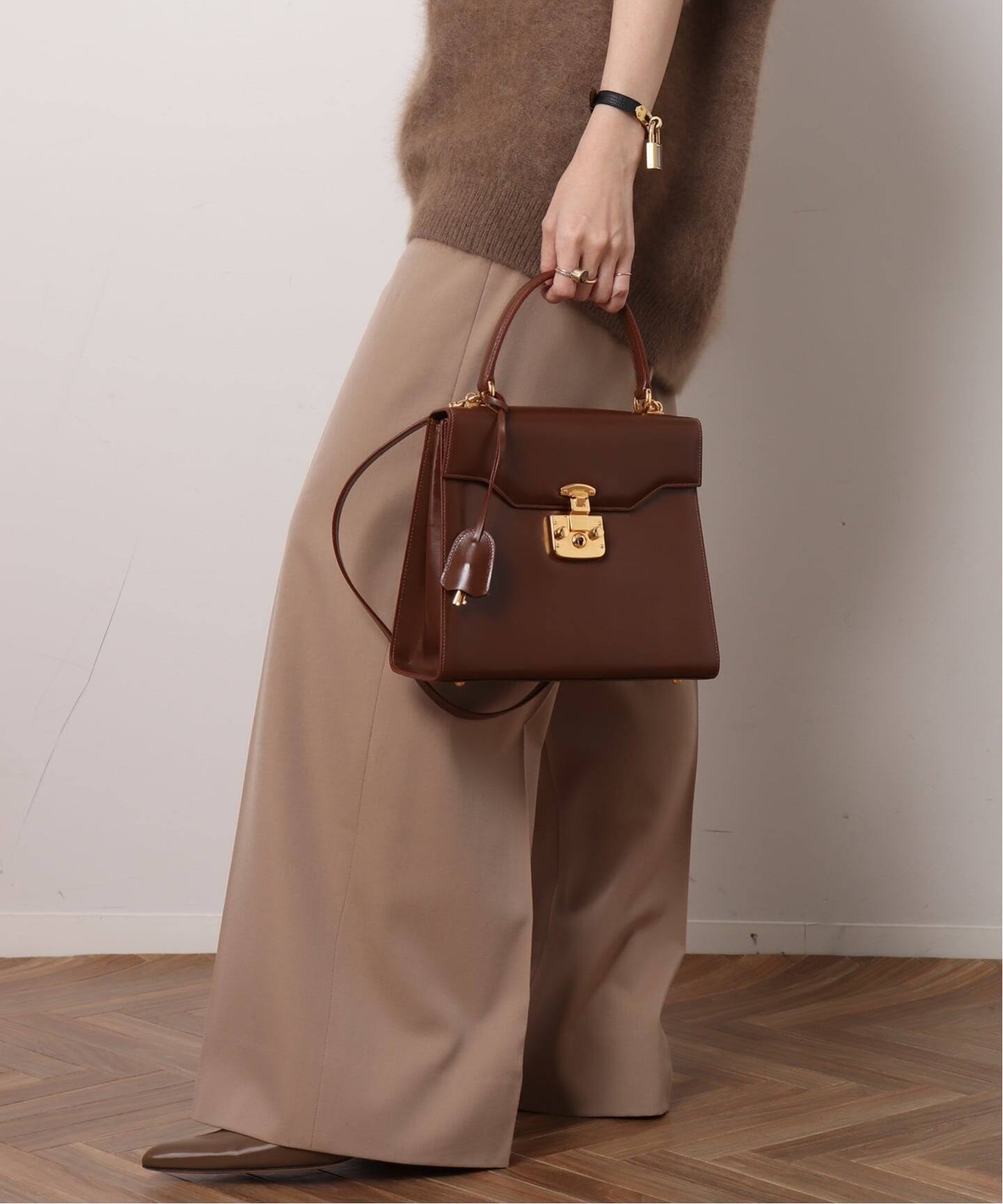 グッチ　レディロック　ベージュ ハンドバッグ 鍵付き GUCCI グッチ レディロック2wayショルダー ベージュ レザー 【432