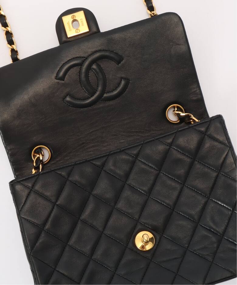 VINTAGE CHANEL/シャネル】 Matelasse チェーンショルダーバッグ 20 