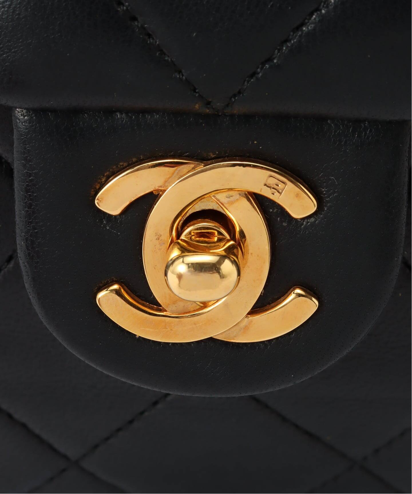 VINTAGE CHANEL/シャネル】 Matelasse チェーンショルダーバッグ 20