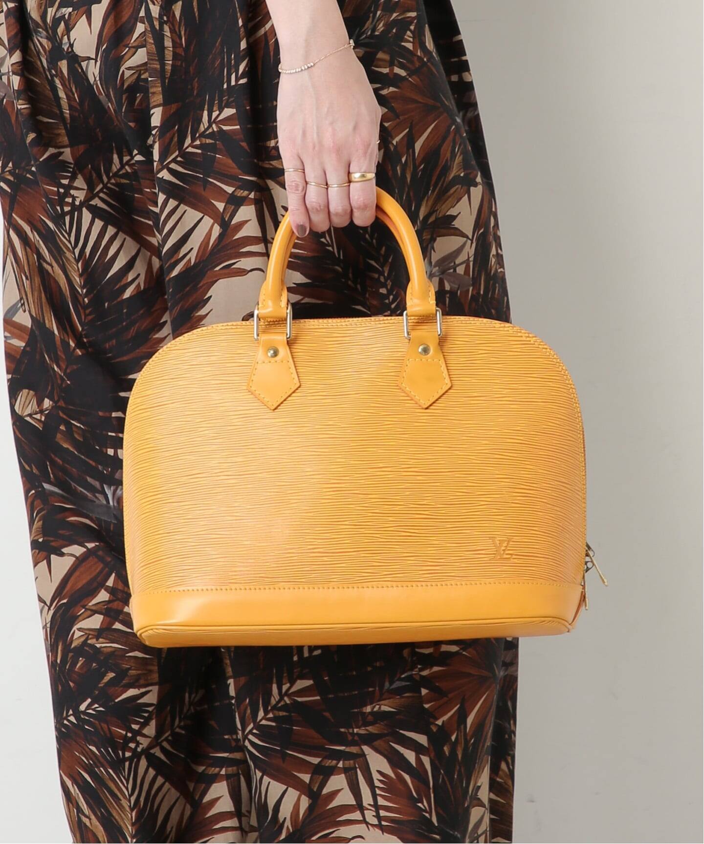 VINTAGE LOUIS VUITTON/ルイ ヴィトン】Alma epi（ハンドバッグ 