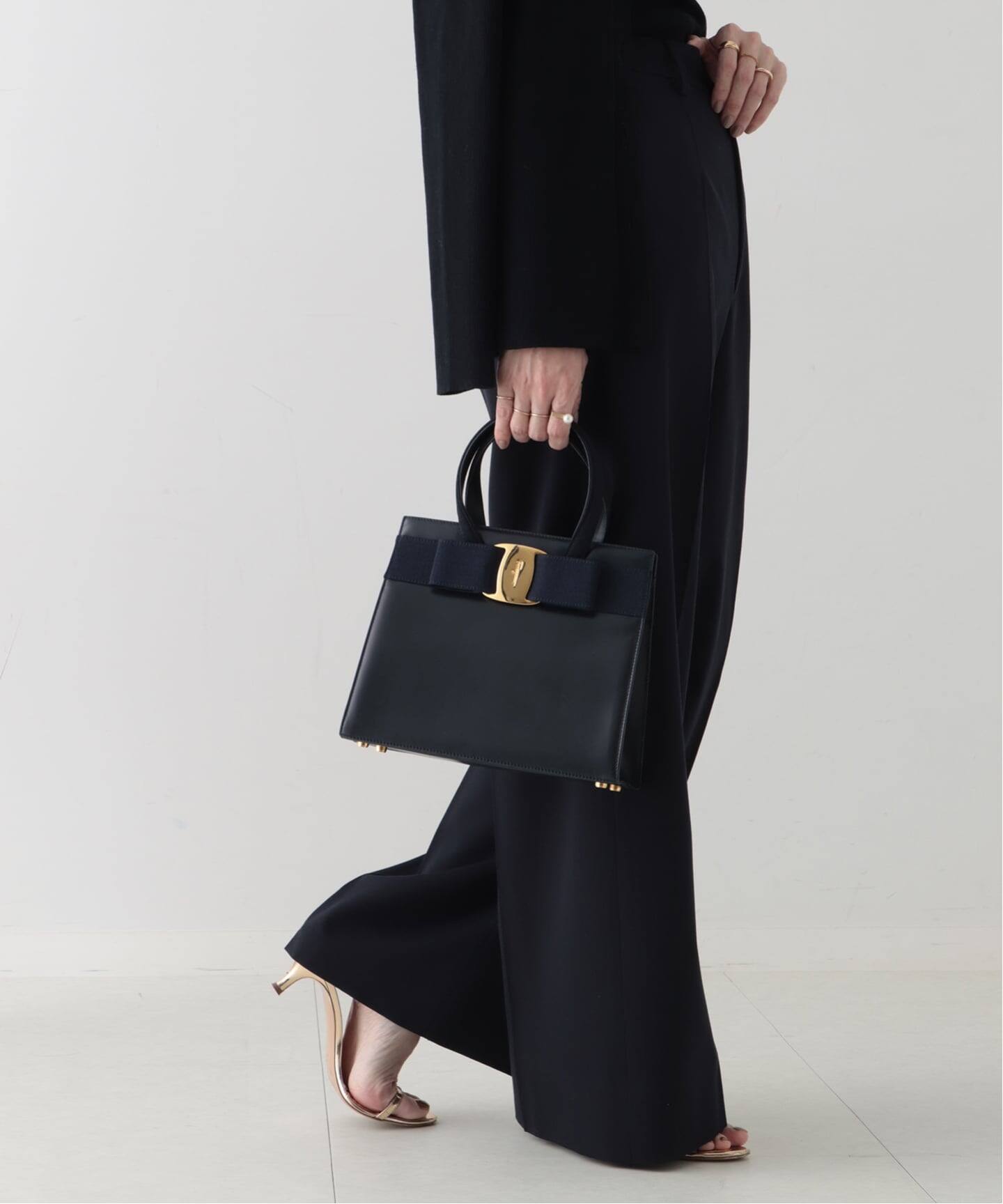 美品 フェラガモ ヴァラ ハンドバッグ ショルダーバッグ フォーマル 2way VINTAGE FERRAGAMO/フェラガモ】 Vara 2wayバッグ（ハンドバッグ