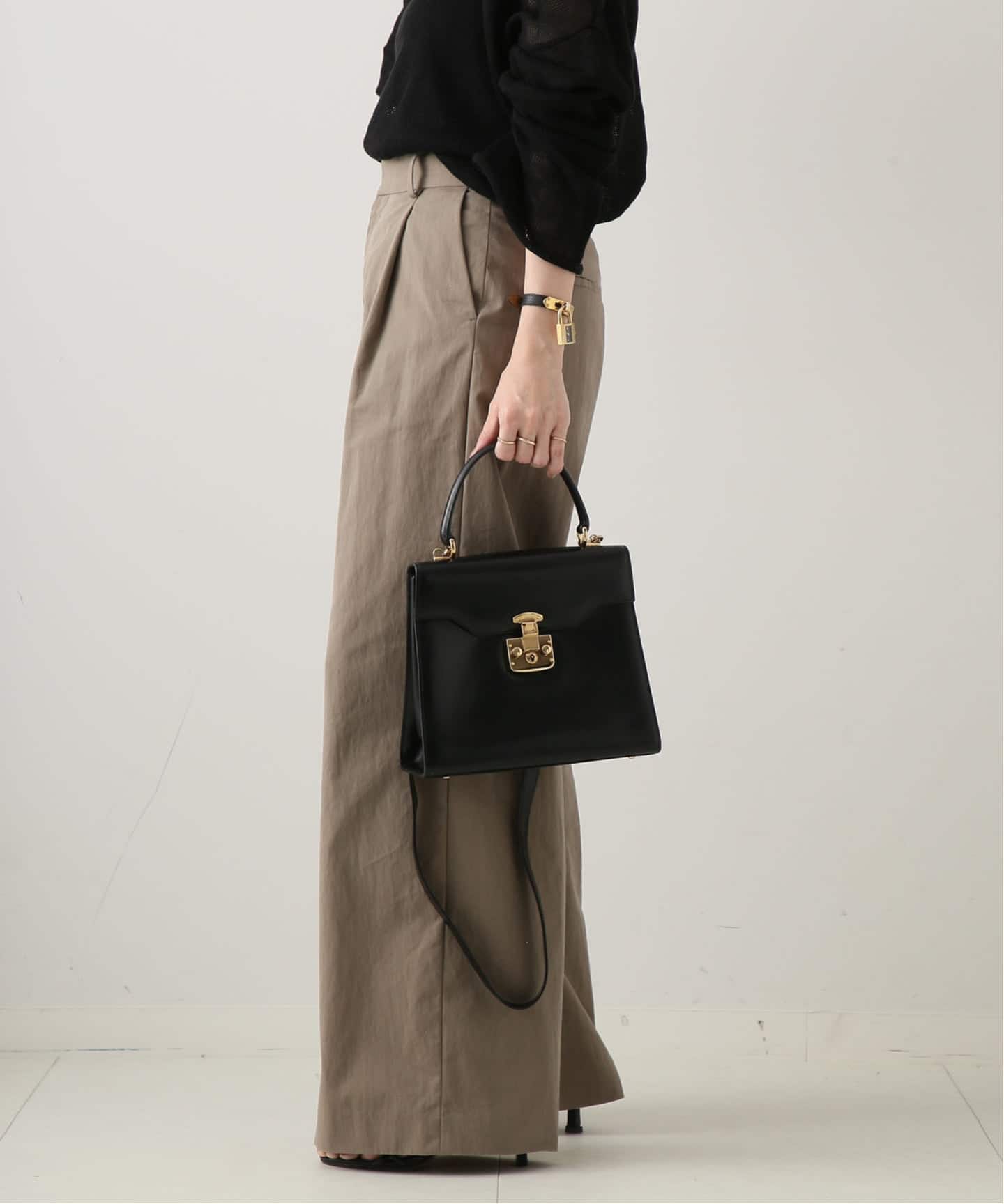 本物 グッチ GUCCI レディロック 2WAY ショルダーバッグ ハンドバッグ レザー ブラック Lady Lock バッグ 中古・ VINTAGE GUCCI/グッチ】Lady lock 2wayバッグ 24（ハンドバッグ