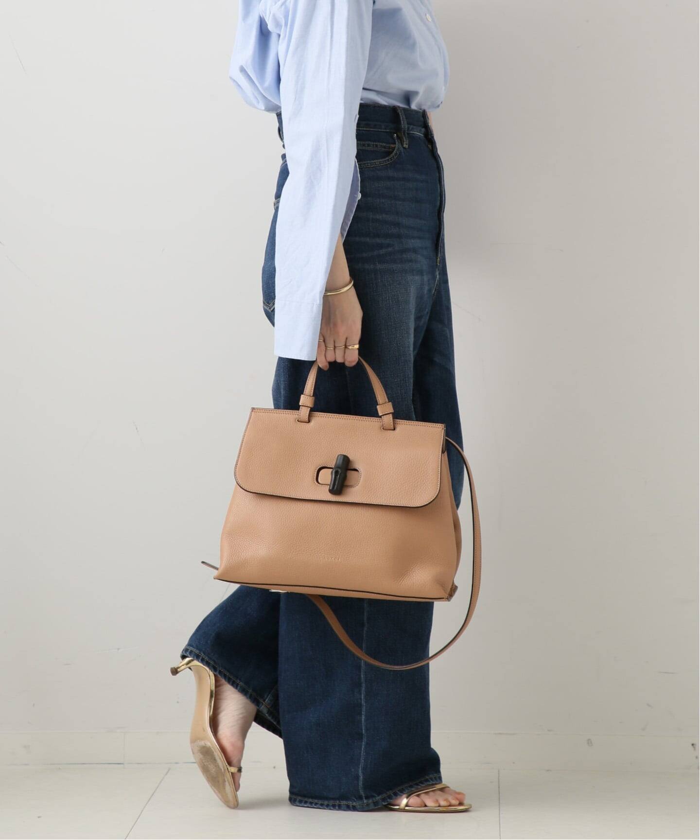 Gucci　グッチ ビジネスバッグ ベージュ レザー ベージュ ビジネスバッグ Gucci グッチ レザー 中古（カラーベージュ