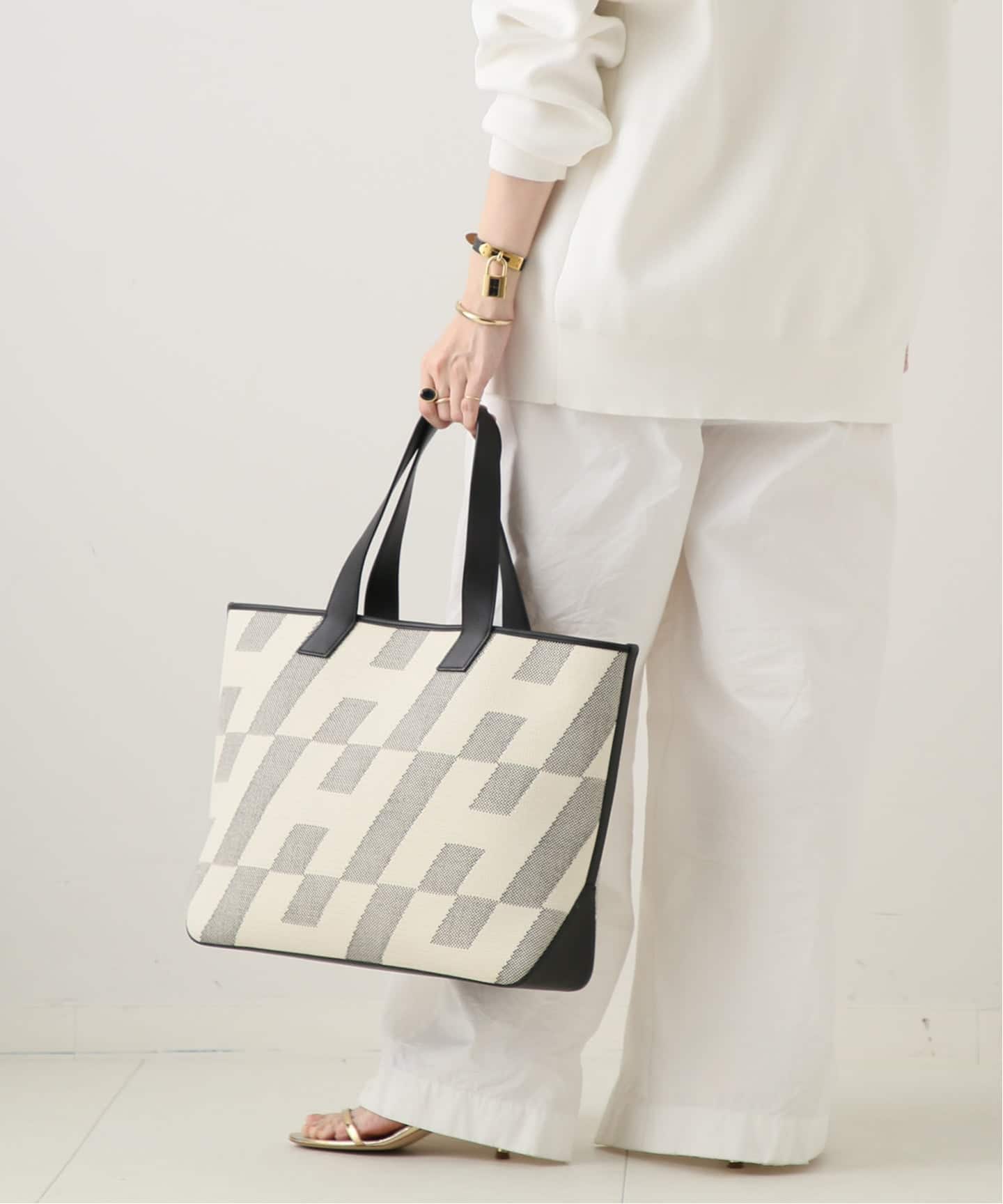 VINTAGE HERMES/エルメス】 H en biais gm（ハンドバッグ