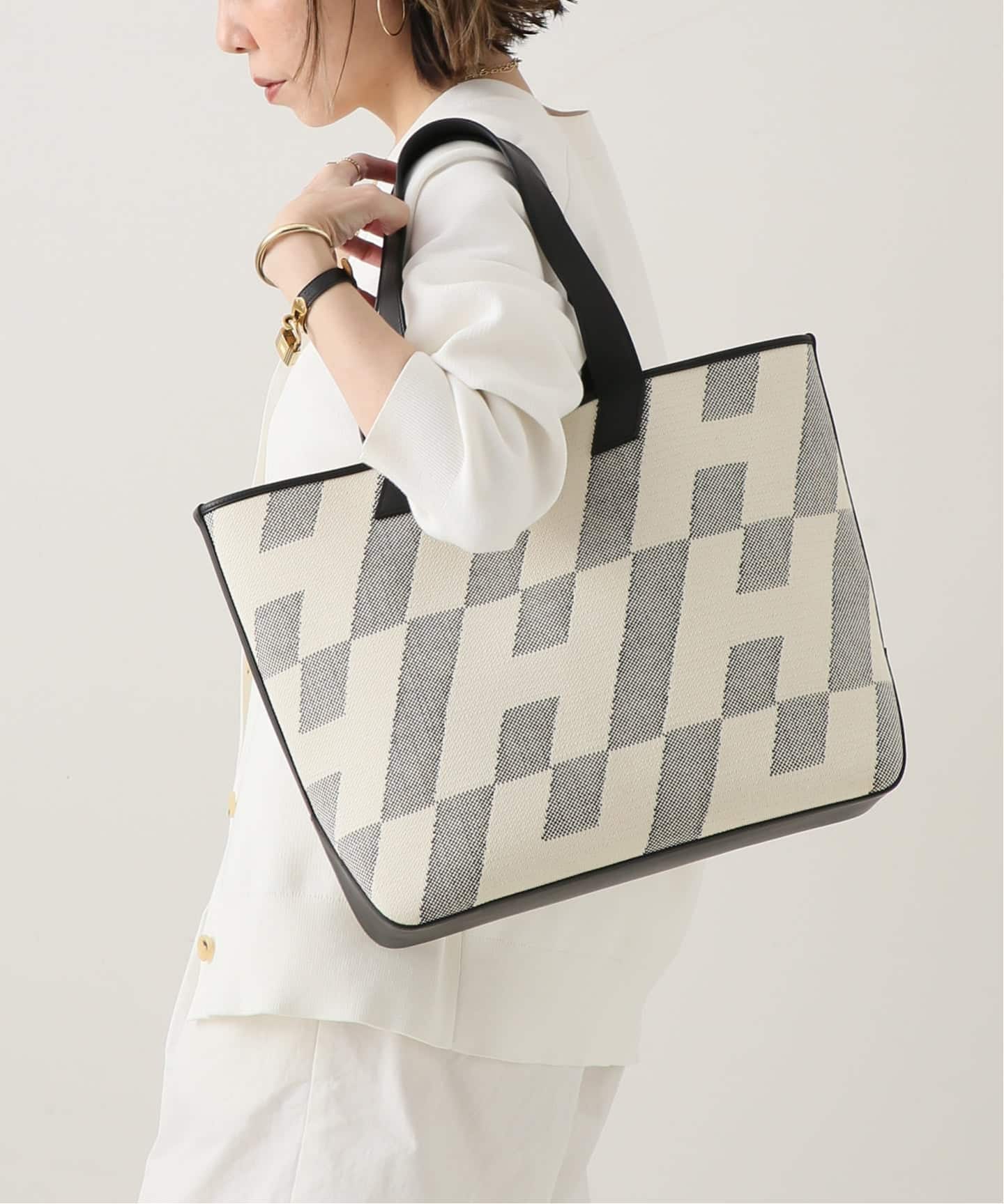 VINTAGE HERMES/エルメス】 H en biais gm（ハンドバッグ