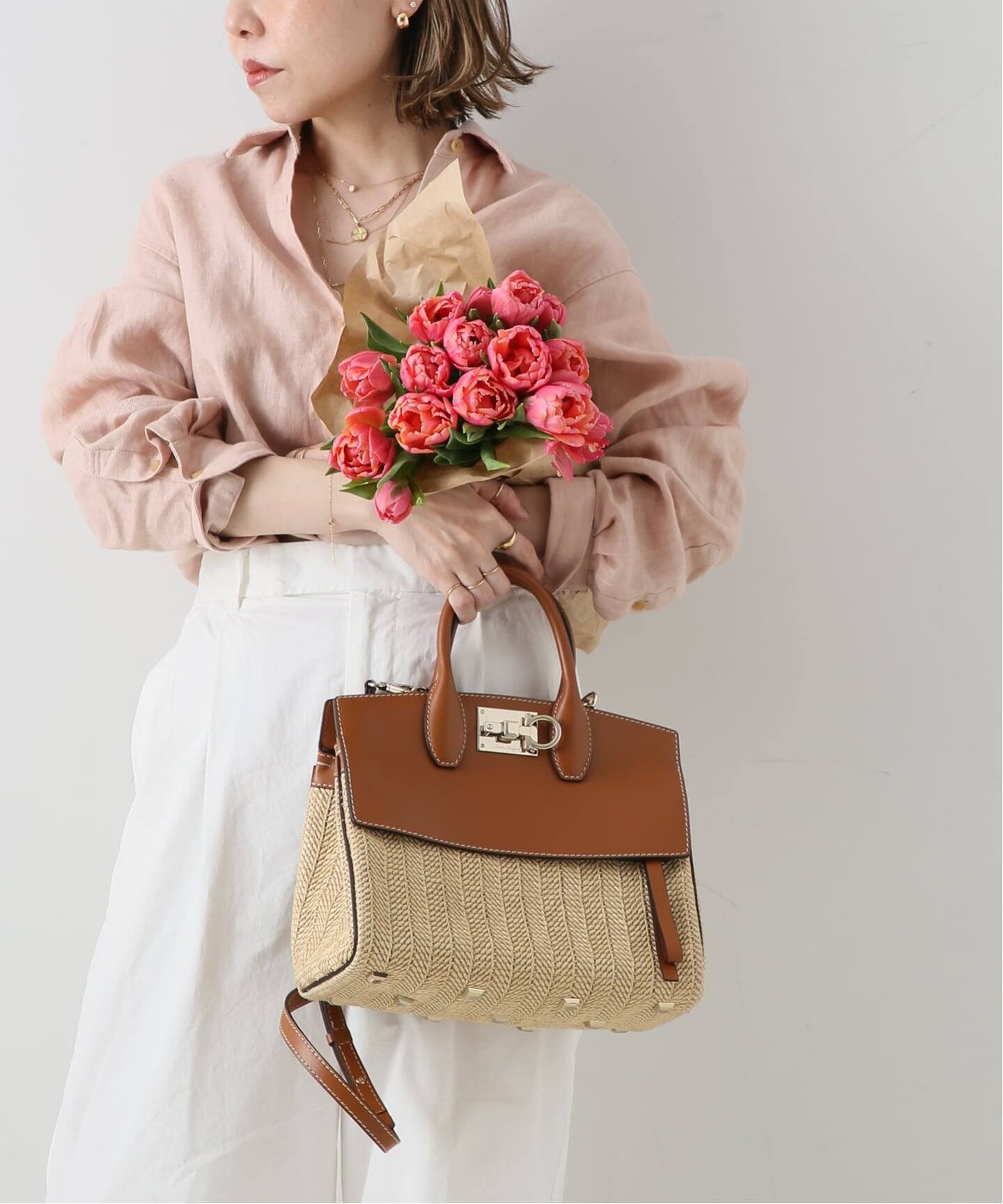【極美品】フェラガモ 2way Ferragamo Studio bag FERRAGAMO/フェラガモ】 Studio bag 2way raffia（ハンドバッグ