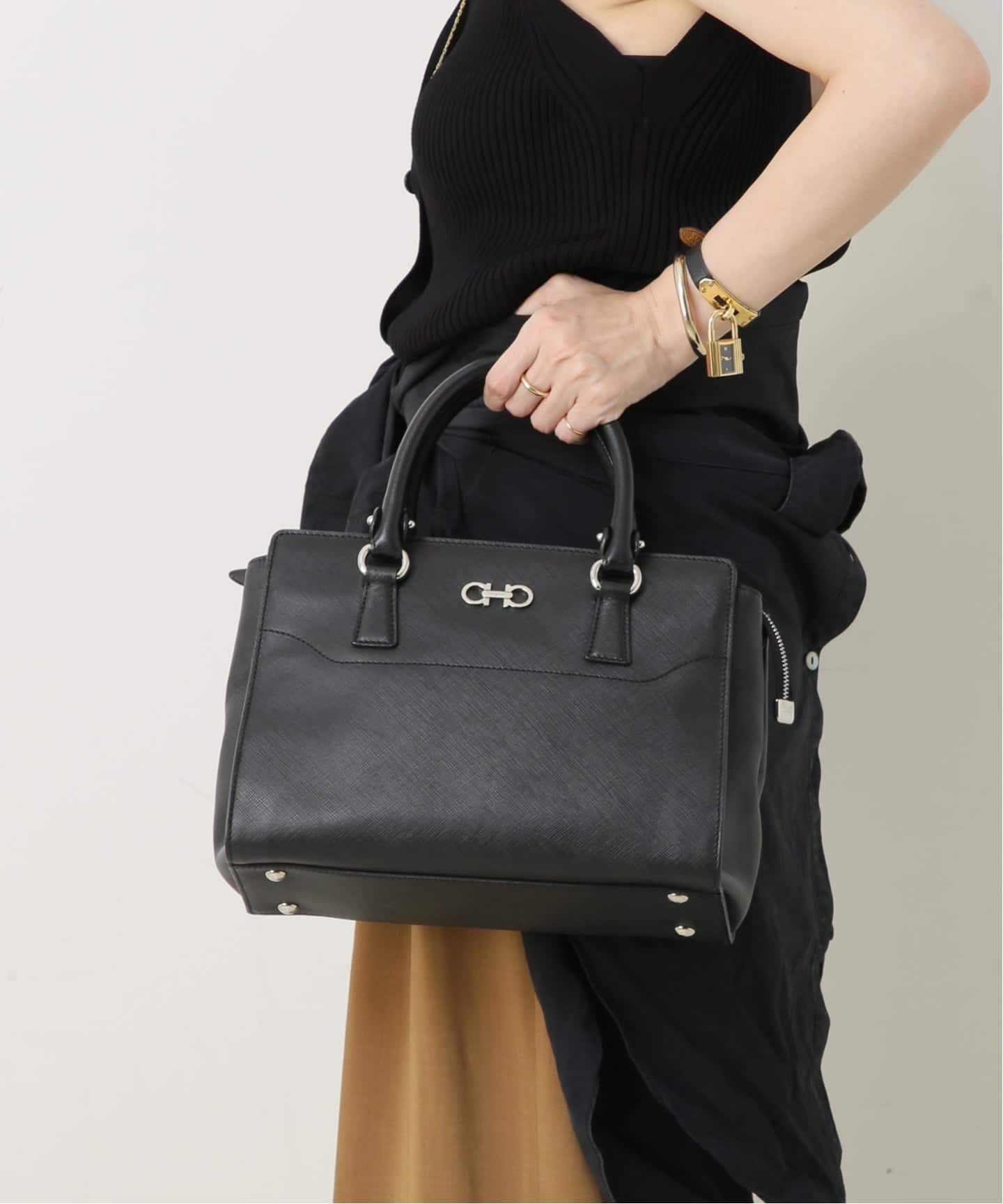 フェラガモ ボストンバッグ 黒 レア VINTAGE FERRAGAMO/フェラガモ】Gancini ボストンバッグ（ボストン