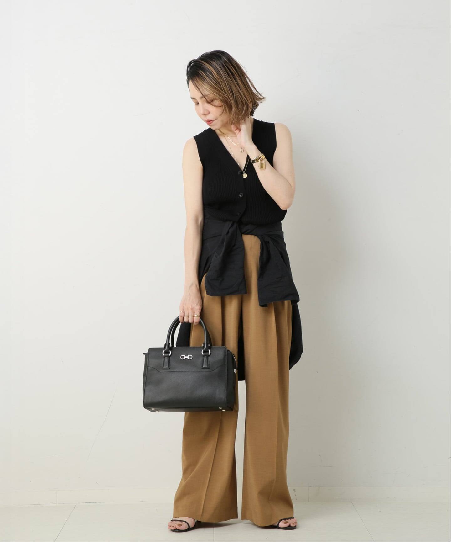 フェラガモ ボストンバッグ 黒 レア VINTAGE FERRAGAMO/フェラガモ】Gancini ボストンバッグ（ボストン