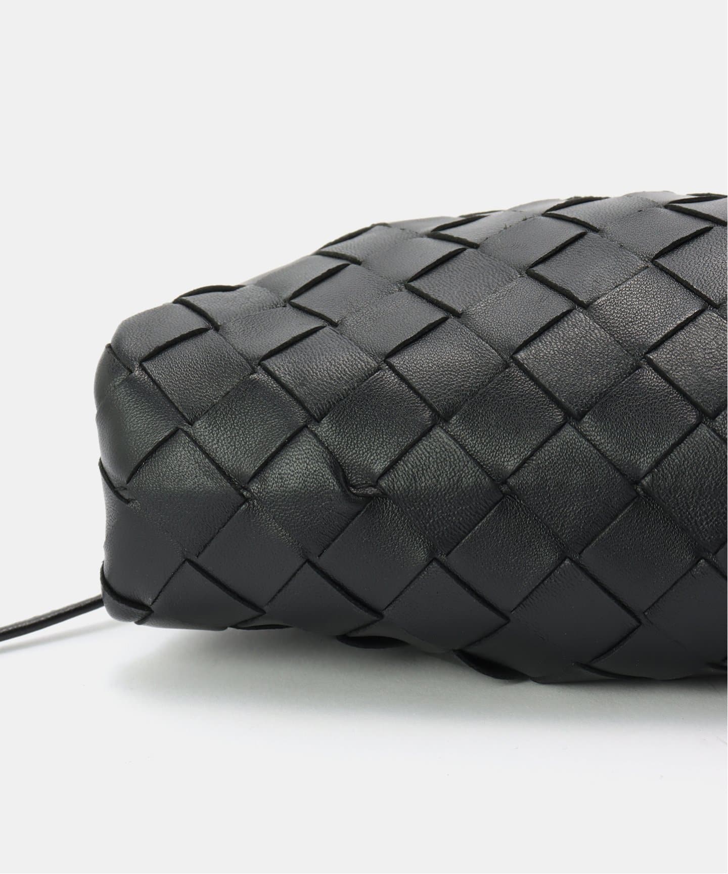 BOTTEGA VENETA/ボッテガ ヴェネタ】The pouch mini intrecciato