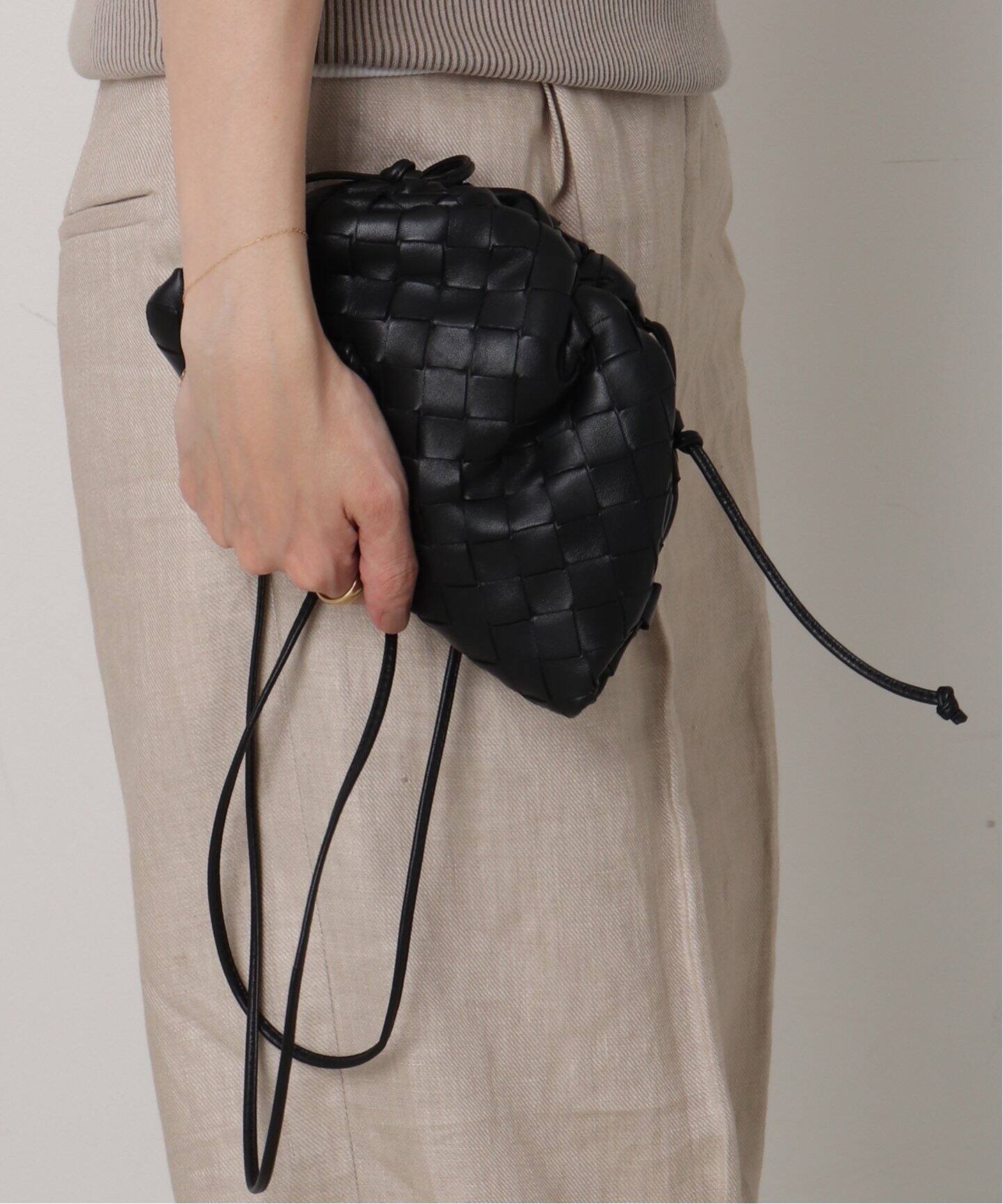BOTTEGA VENETA/ボッテガ ヴェネタ】The pouch mini intrecciato