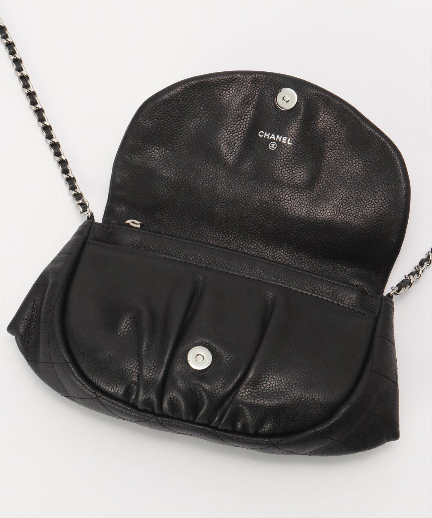 シャネル　チェーンウォレット チェーン ウォレット - スモール レザー グッズ — ファッション