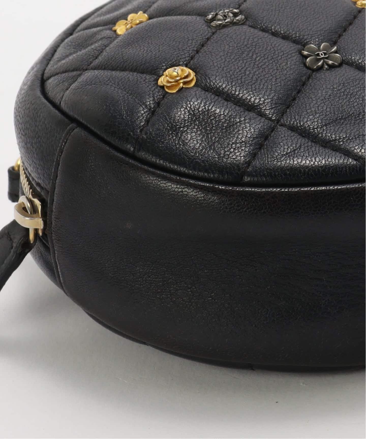 VINTAGE CHANEL Matelasse  ラウンドショルダーバッグ VINTAGE CHANEL/シャネル】 Matelasse アイコン ラウンドショルダー