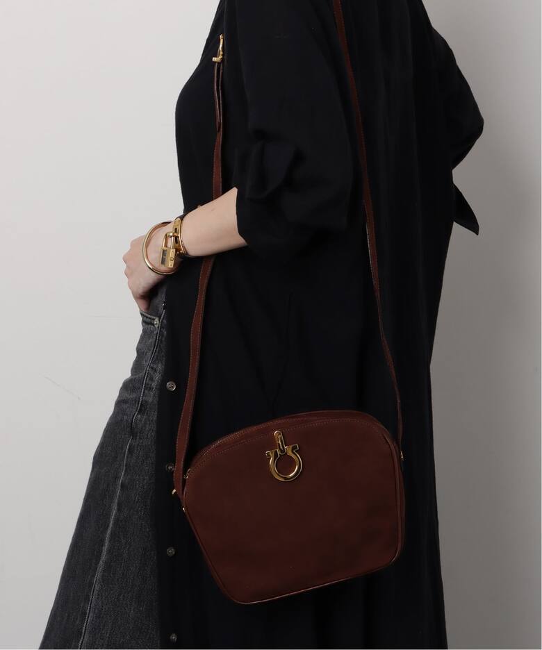 VINTAGE FERRAGAMO/フェラガモ】 Gancini ショルダーバッグ suede 