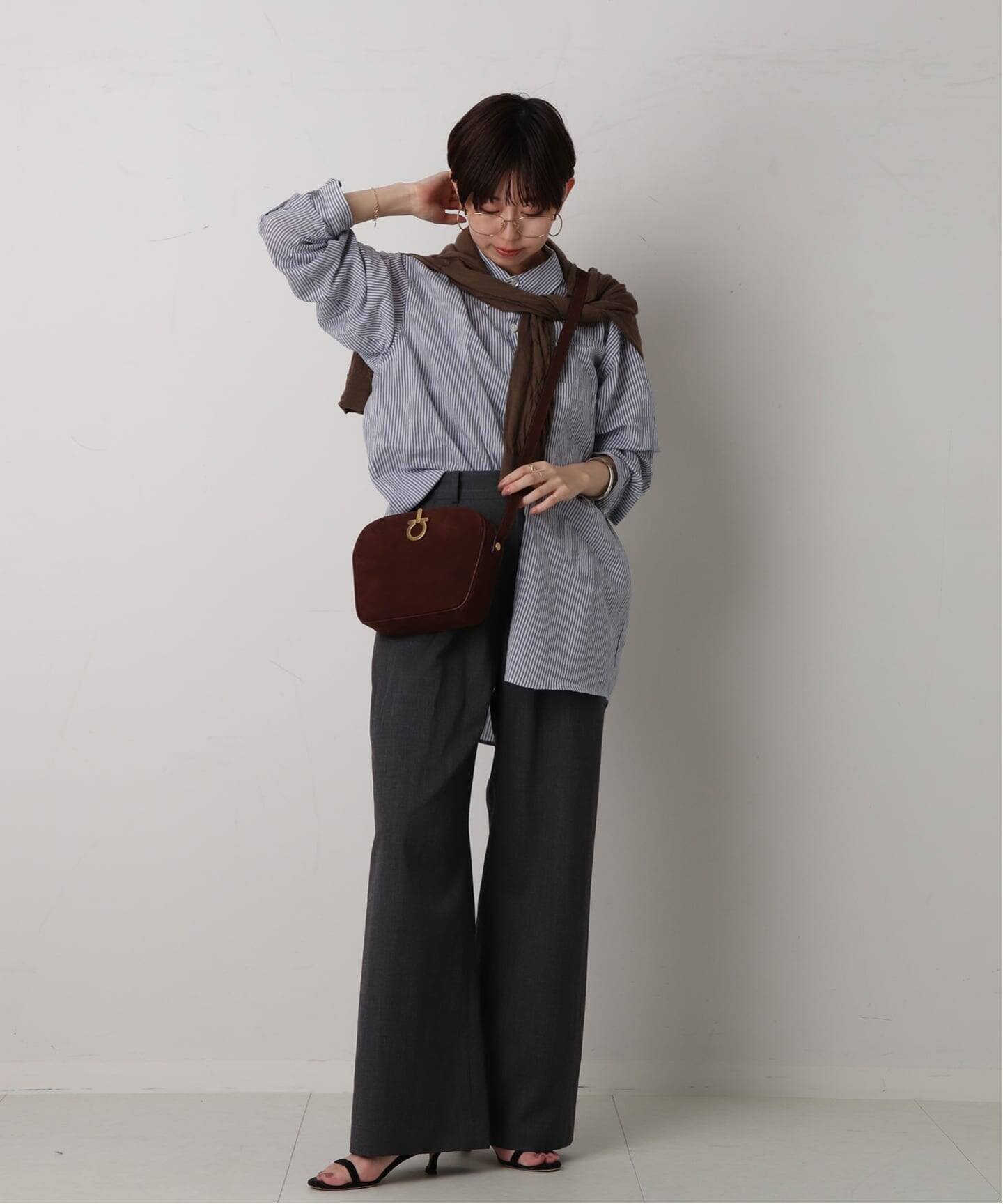 VINTAGE FERRAGAMO/フェラガモ】 Gancini ショルダーバッグ suede