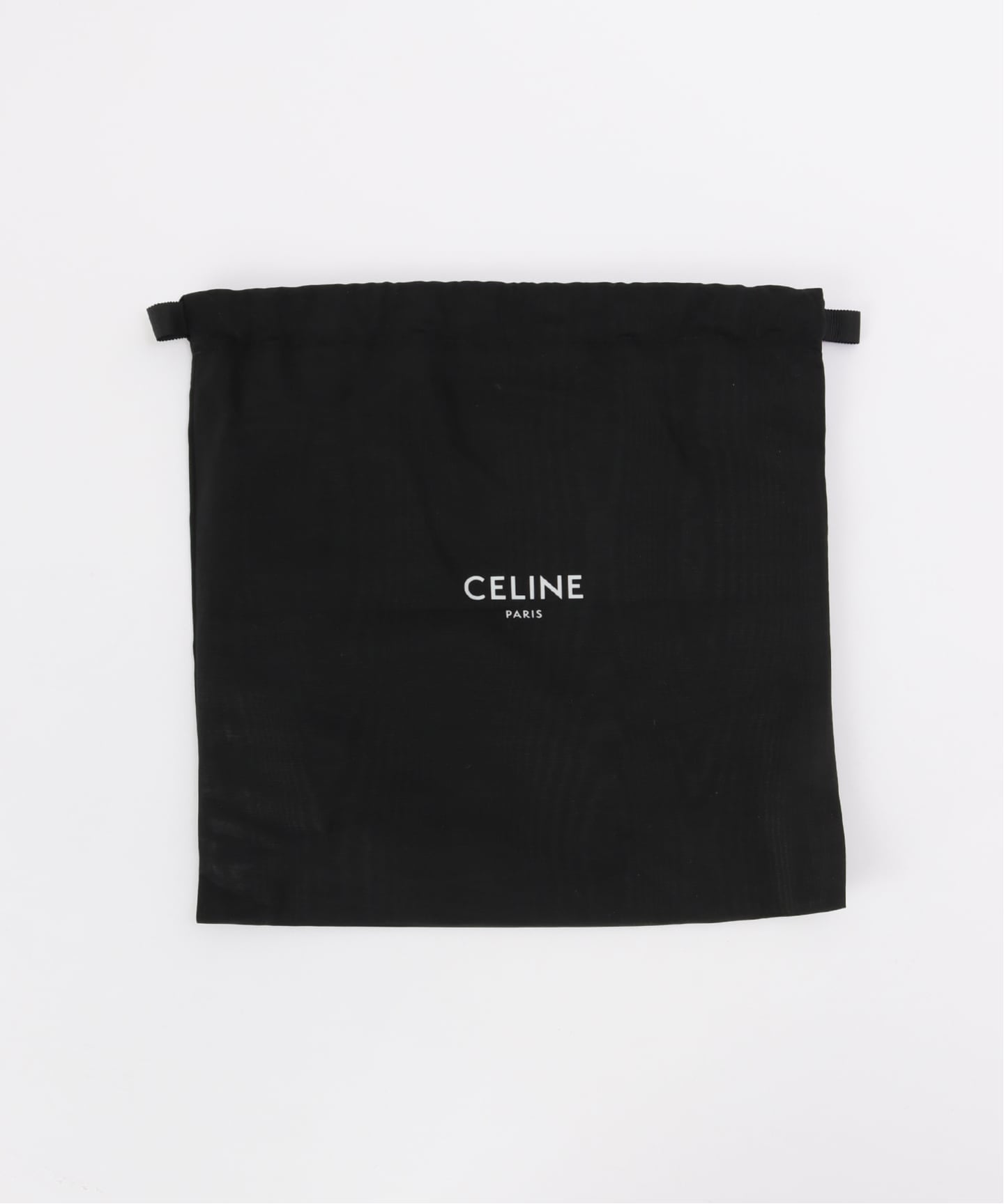 CELINE Sangle セリーヌ　サングル　スモール　バッグ CELINE(セリーヌ)の人気バッグ「Sangle(サングル)」を徹底レビュー