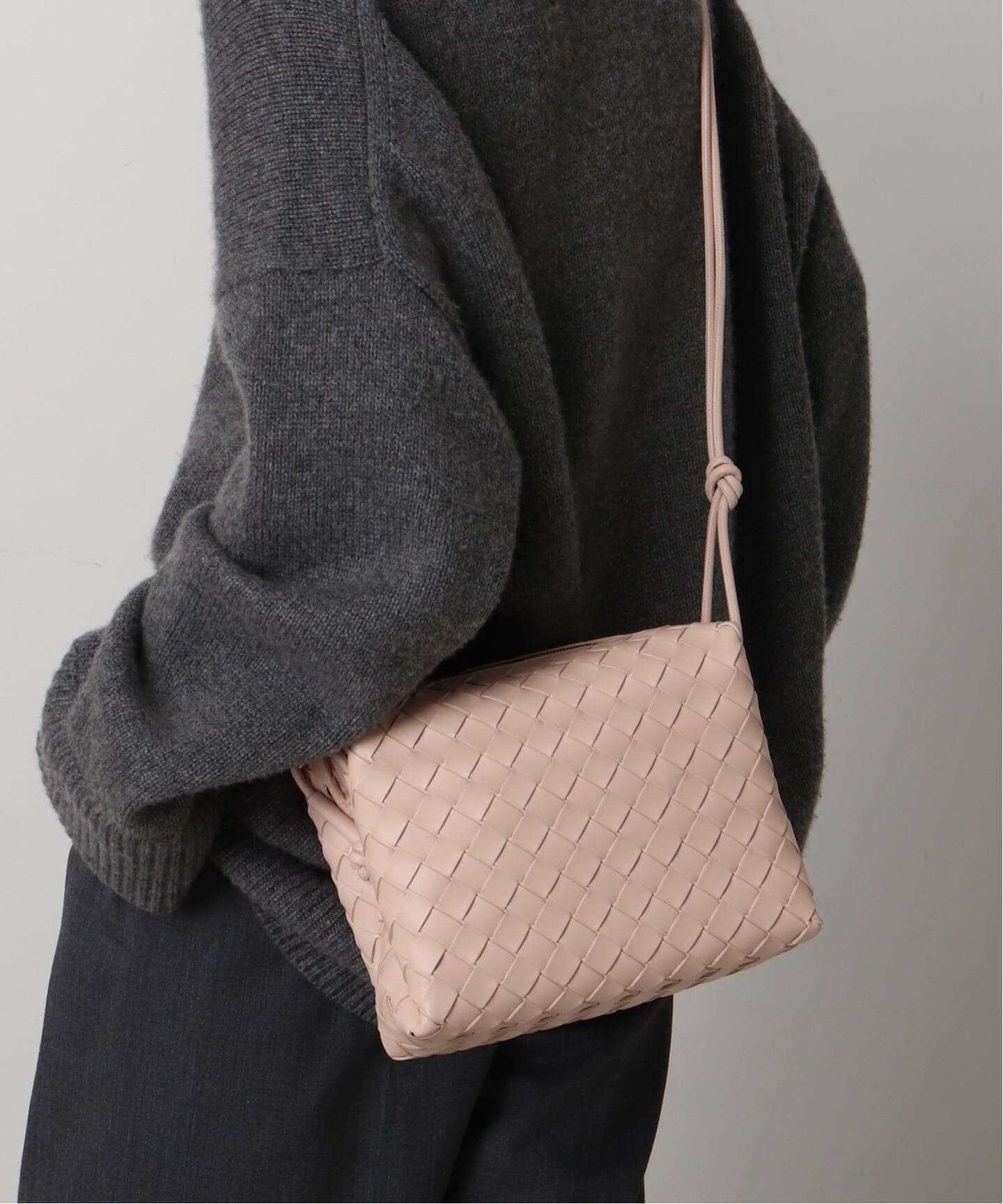 VINTAGE BOTTEGA VENETA/ボッテガ ヴェネタ】Loop camera bag small 
