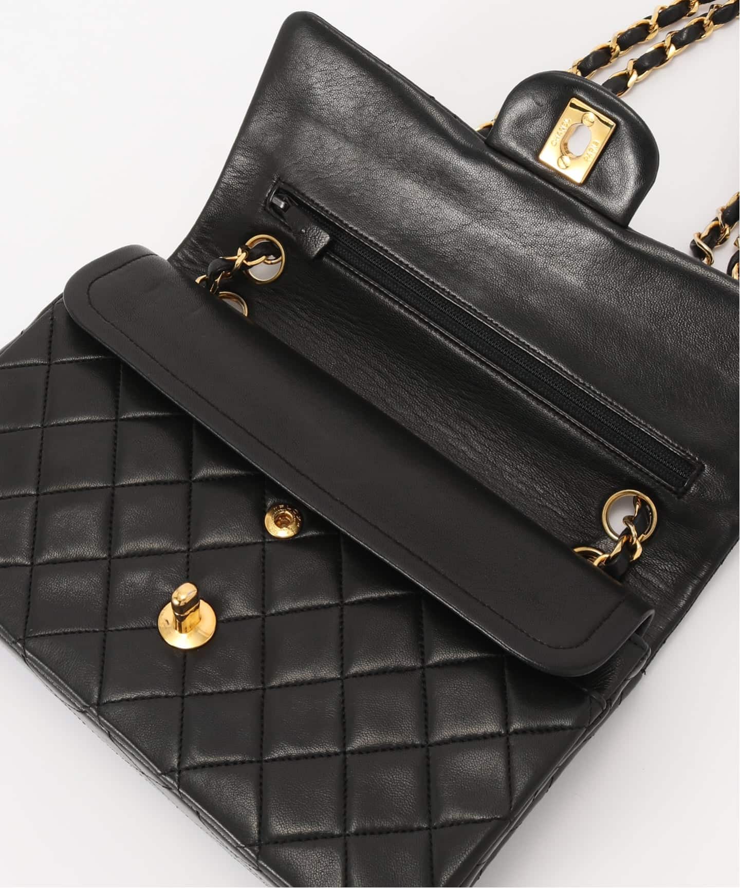 VINTAGE CHANEL/シャネル】 Matelasse チェーンショルダーバッグ 23