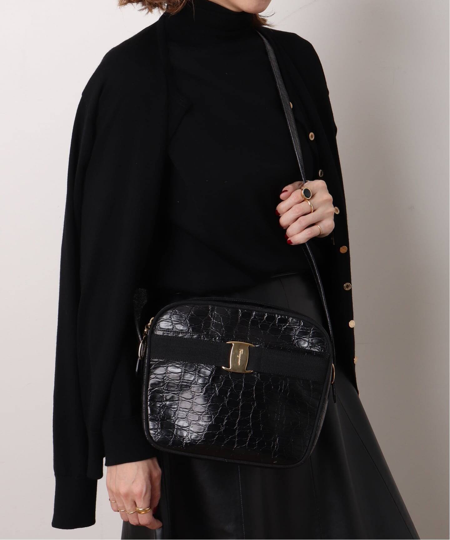 VINTAGE FERRAGAMO⁄フェラガモ Vara ショルダー バッグ（ショルダー