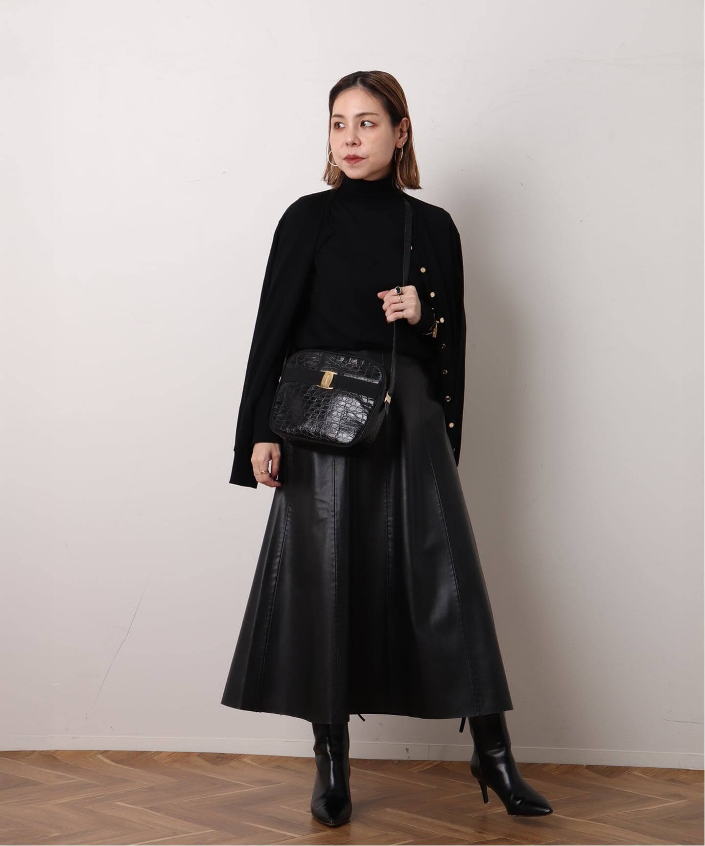 VINTAGE FERRAGAMO/フェラガモ】 Vara ショルダー バッグ（ショルダー