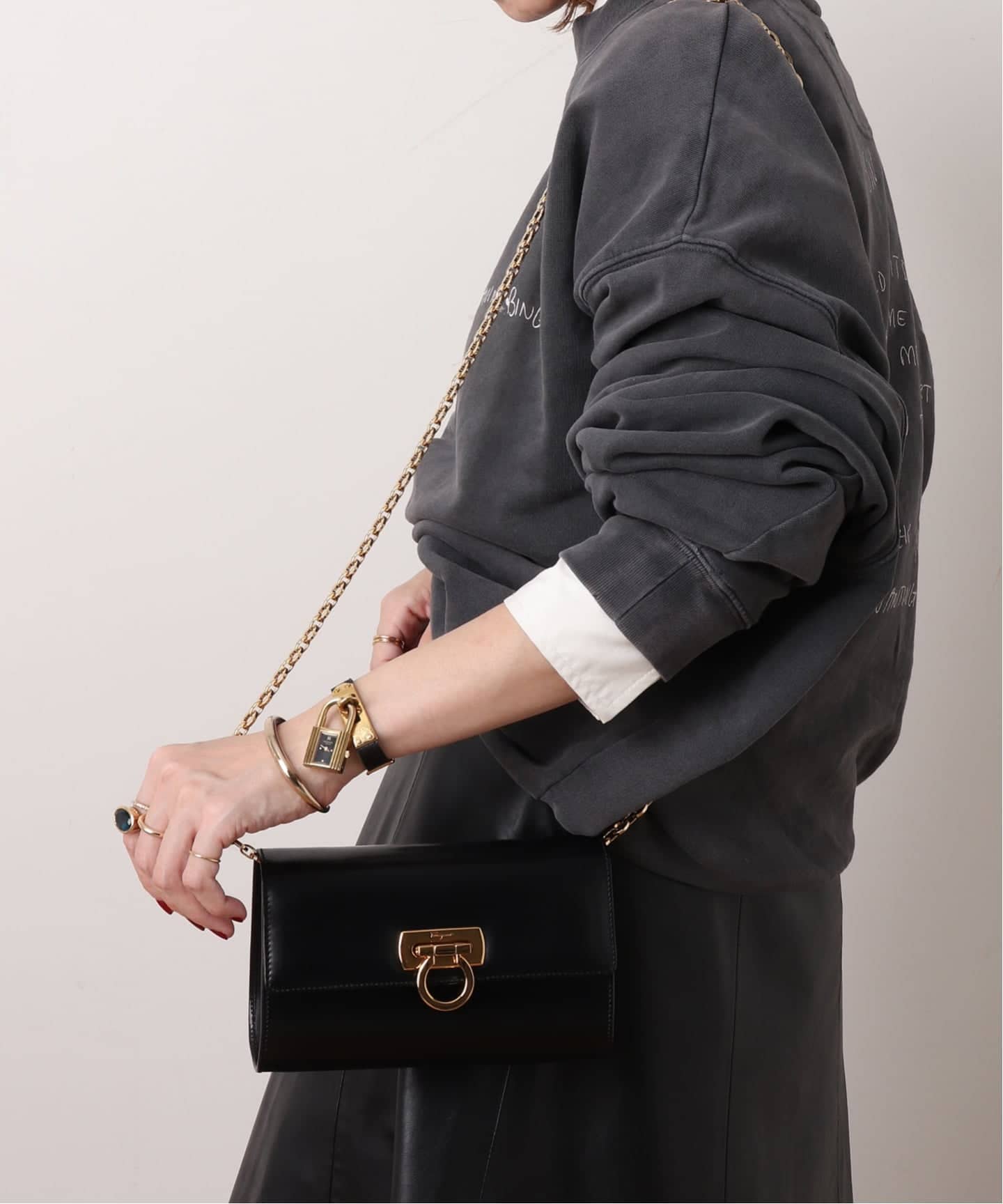 VINTAGE FERRAGAMO/フェラガモ】 Gancini チェーンショルダーバッグ