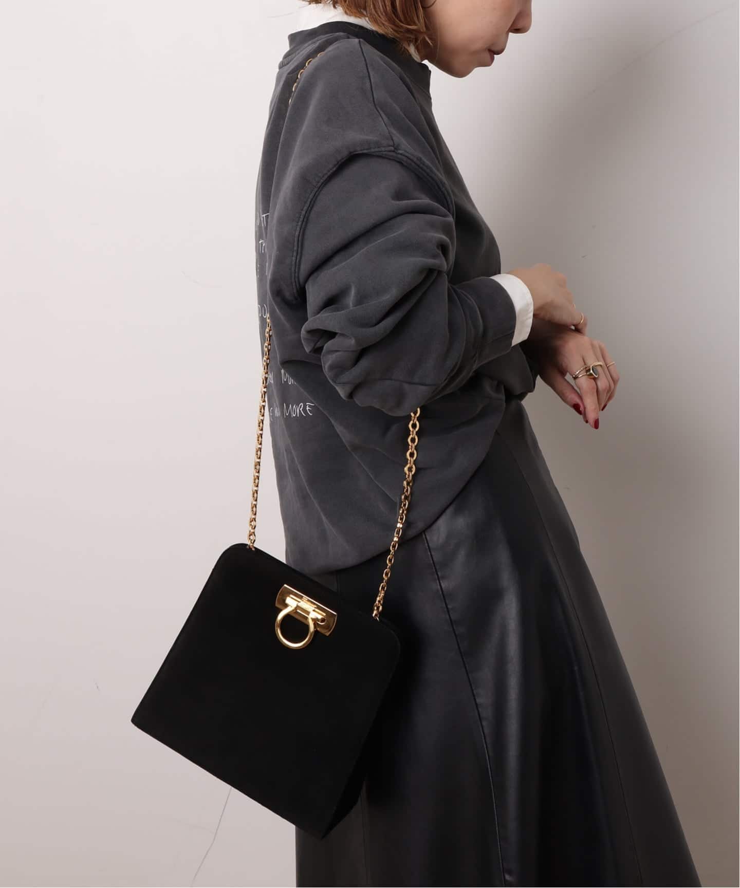 VINTAGE FERRAGAMO/フェラガモ】 Gancini チェーンショルダーバッグ