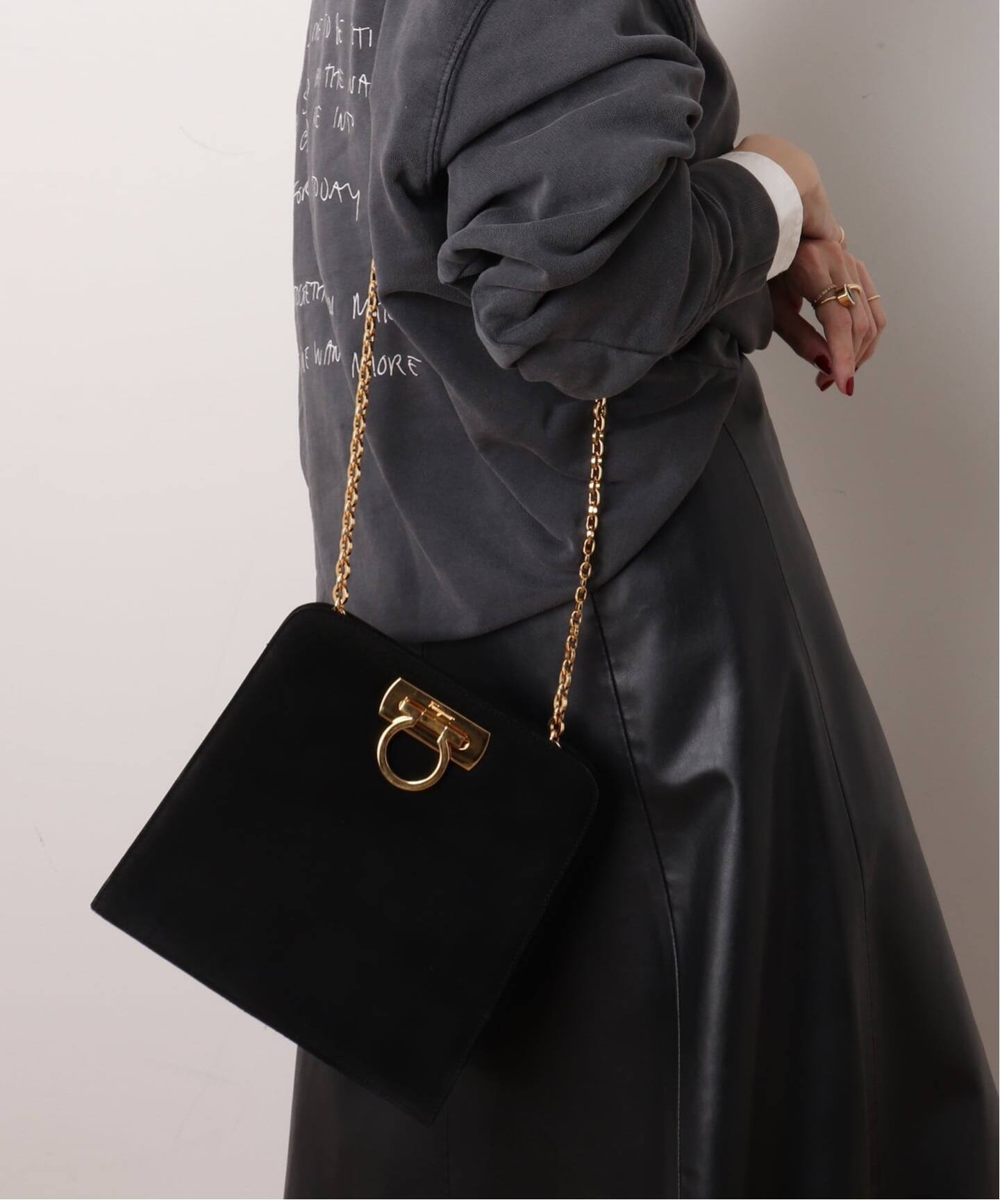 VINTAGE FERRAGAMO/フェラガモ】 Gancini チェーンショルダーバッグ 