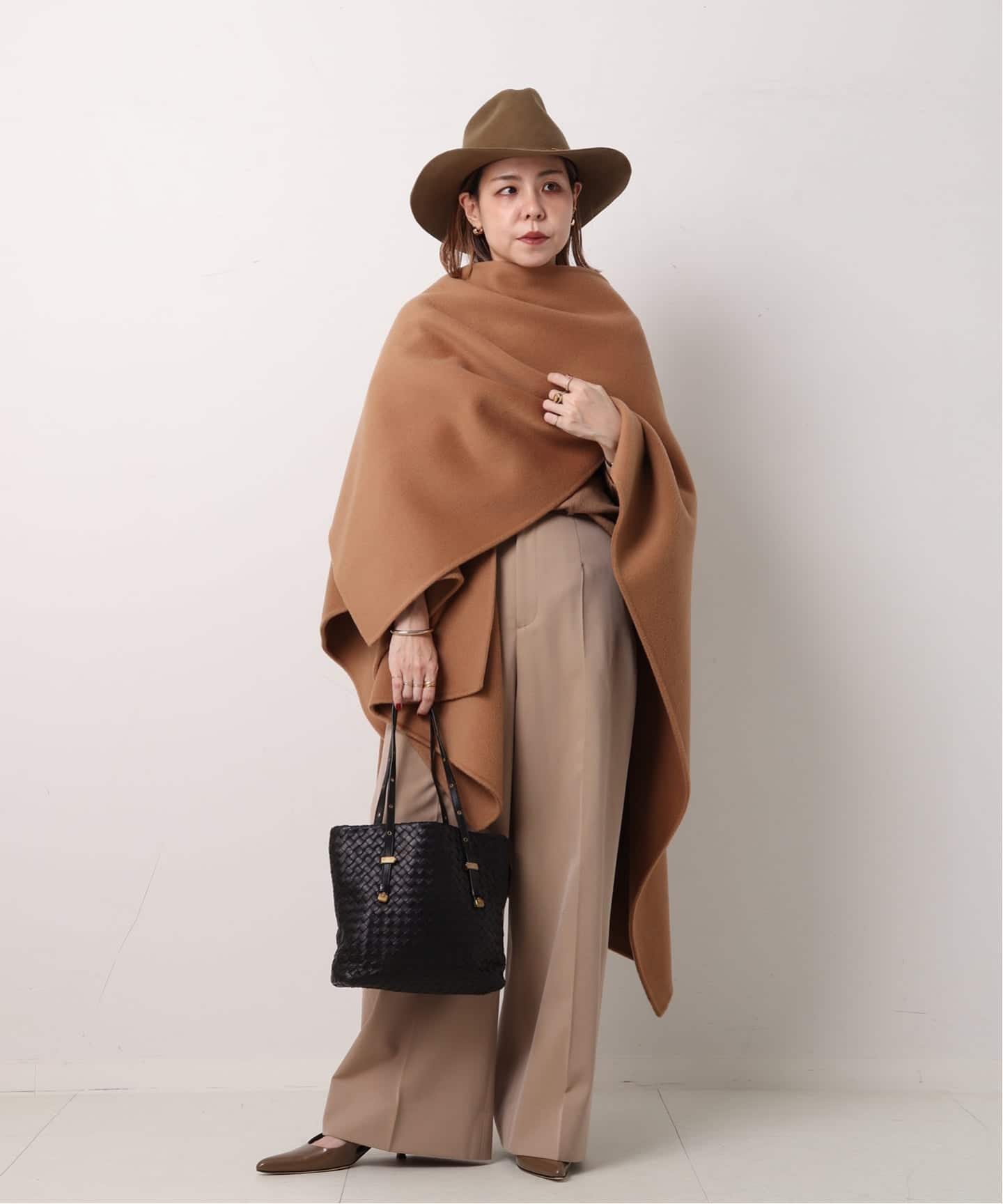 BOTTEGA VENETA ボッテガヴェネタ ショルダーバッグ  ロゴプレート/ヴィンテージ/ナイロン    ネイビー ユニセックス / 240001160682 BOTTEGA VENETA】ボッテガヴェネタ 