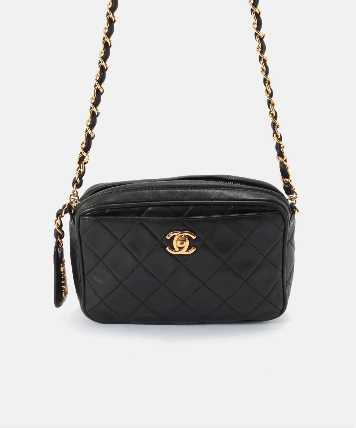 【即購入不可】CHANEL ショルダーバッグ 【期間限定価格】 スタッズ使いがロックな印象 CHANEL 22 ミニハンドバッグ (CHANEL