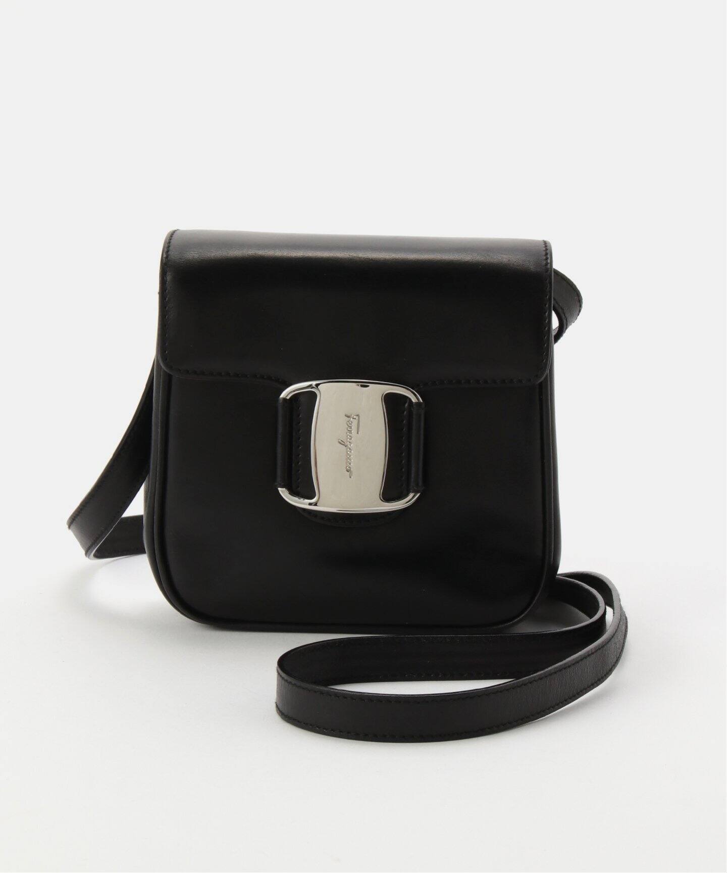 直営店☆Ferragamo☆SALE! 可愛い♪VARA ミニショルダーバッグ VINTAGE FERRAGAMO/フェラガモ】 Vara ミニショルダーバッグ