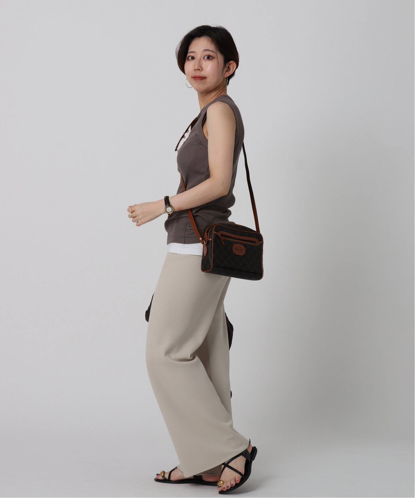 売れ筋値下げ BALLY バリー ショルダーバッグ キャメル 697