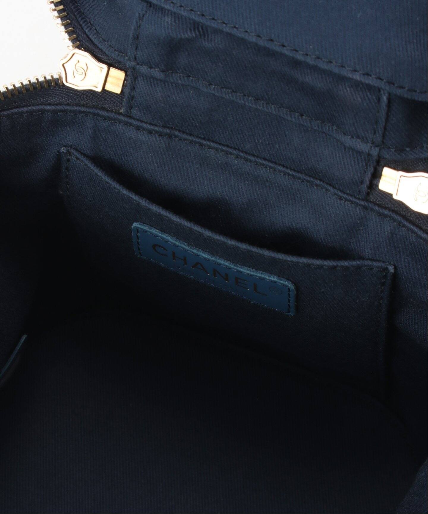 【注目！横長サイズ♢デニム】CHANEL *バニティバッグ 注目！横長サイズ♢】CHANEL *ロングバニティバッグ (CHANEL