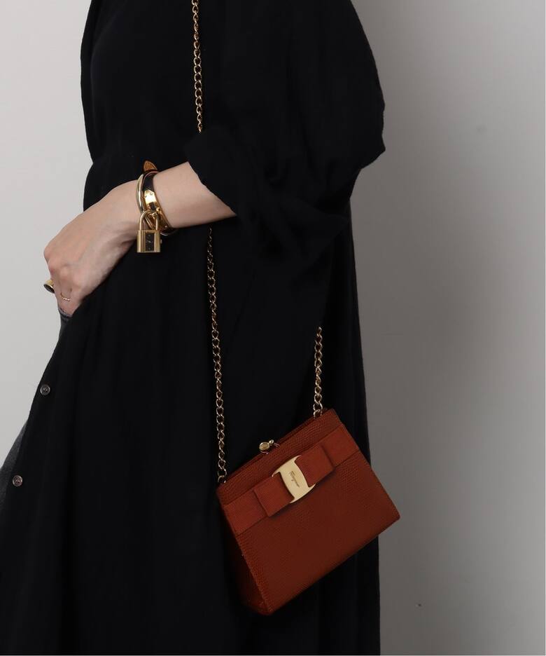 VINTAGE FERRAGAMO/フェラガモ】 Vara ミニショルダーバッグ 