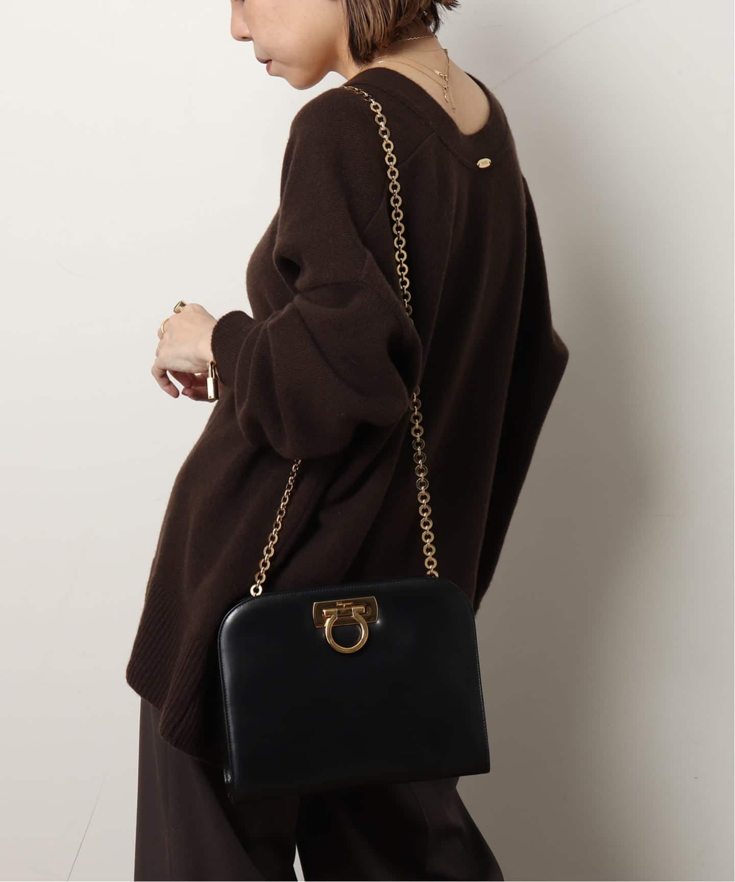 VINTAGE FERRAGAMO/フェラガモ】Gancini ショルダーバッグ（ショルダー