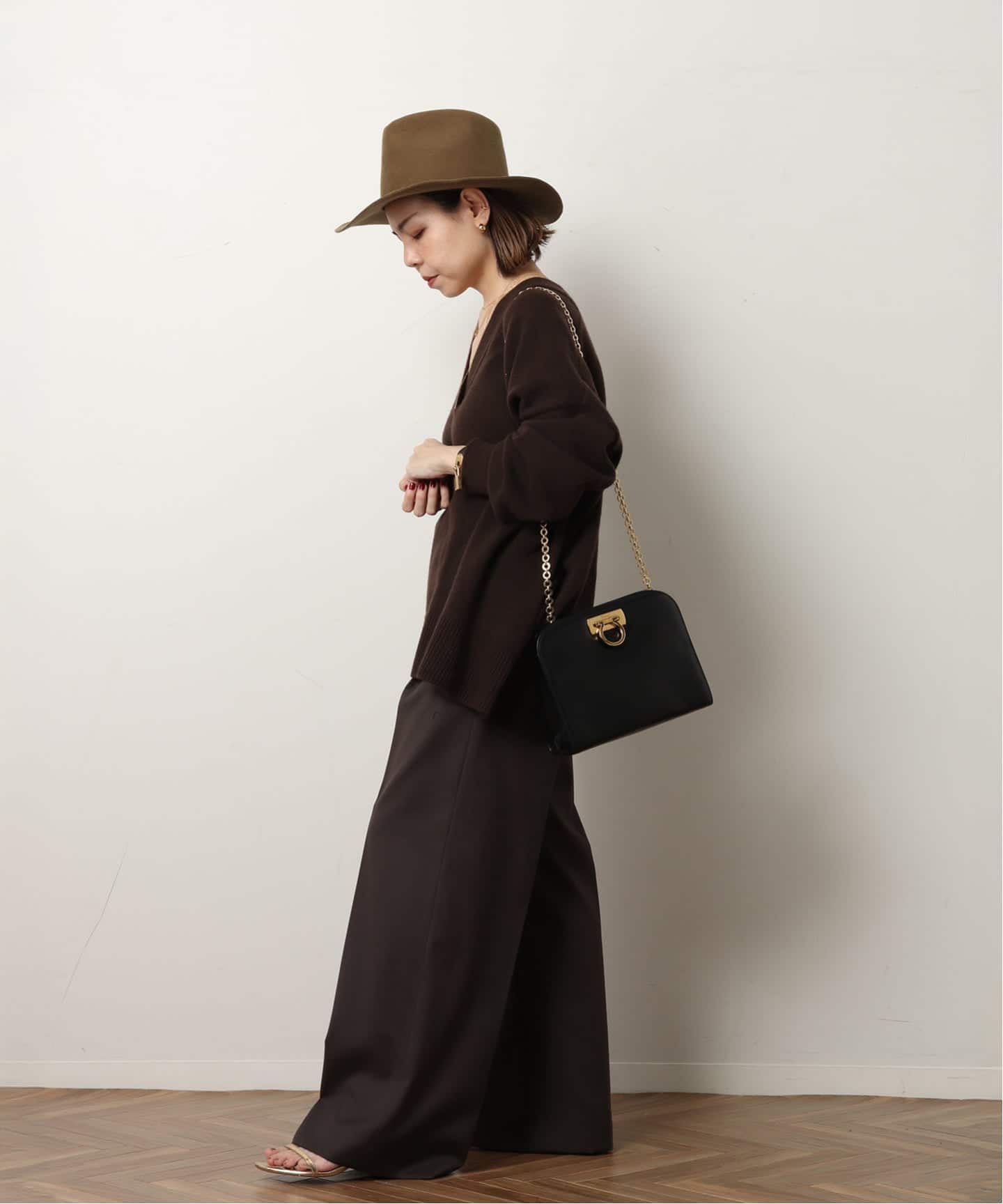 VINTAGE FERRAGAMO/フェラガモ】Gancini ショルダーバッグ（ショルダー