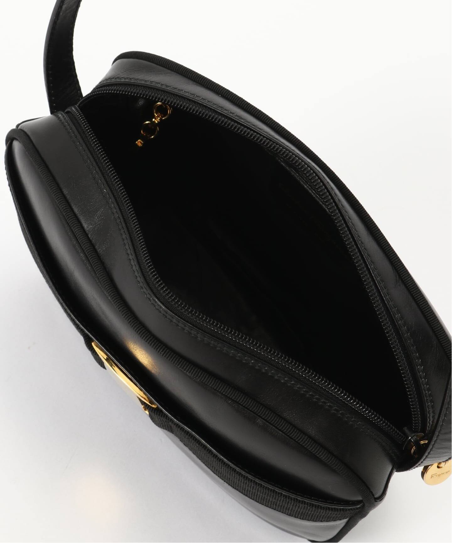 VINTAGE FERRAGAMO/フェラガモ】 Vara ショルダー バッグ（ショルダー